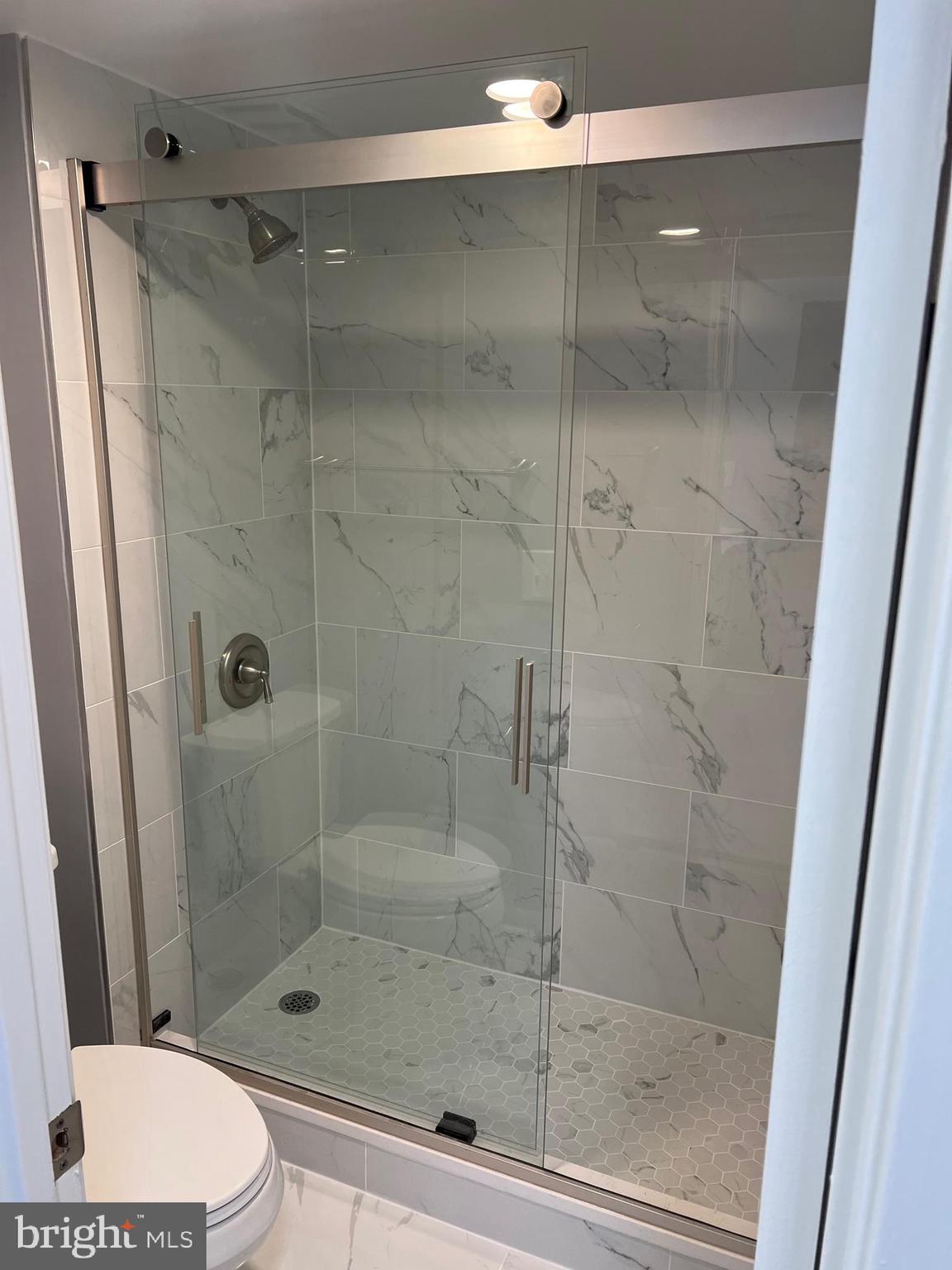 SKYLINE SQUARE CONDO - Residential