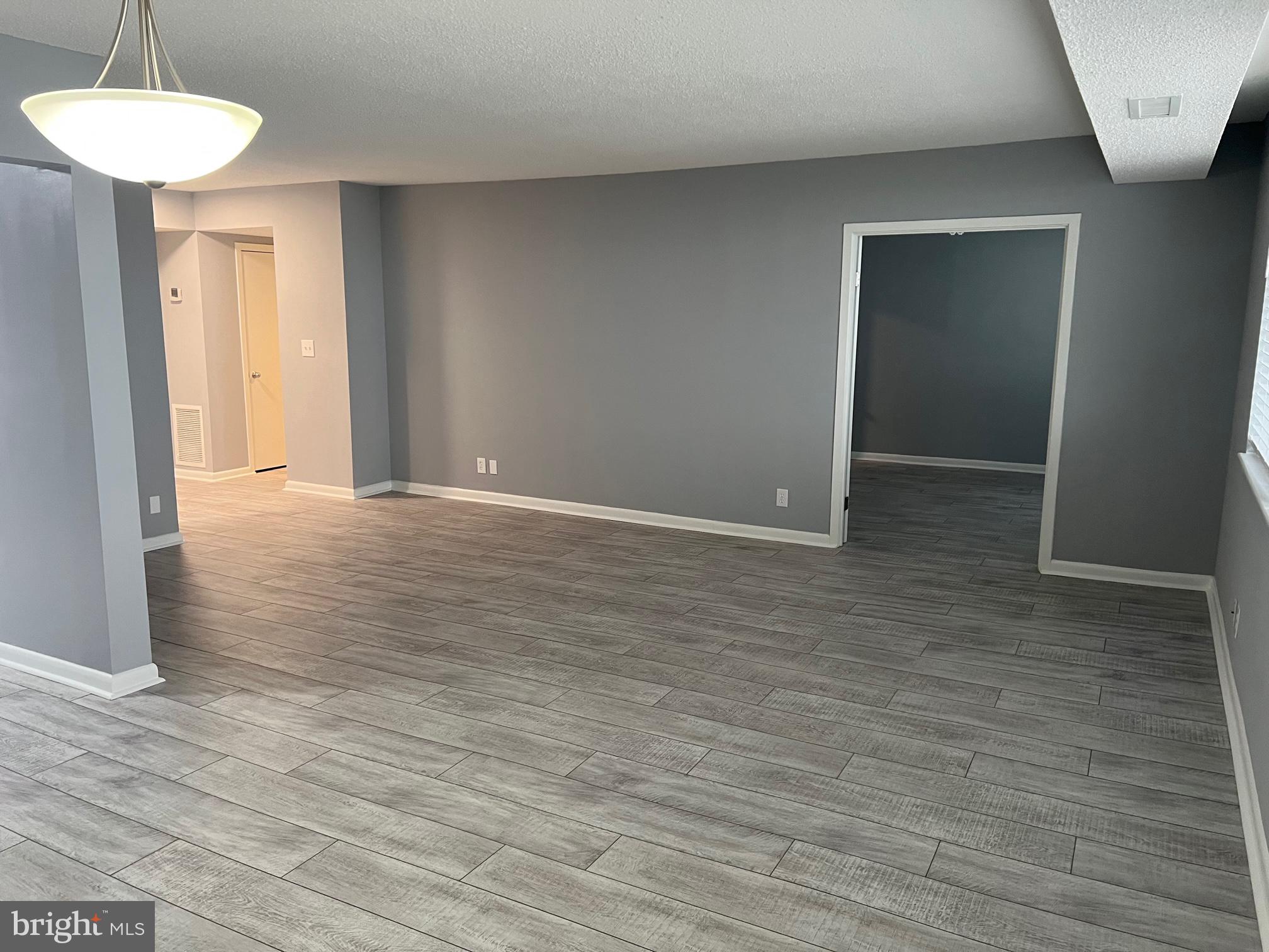 SKYLINE SQUARE CONDO - Residential