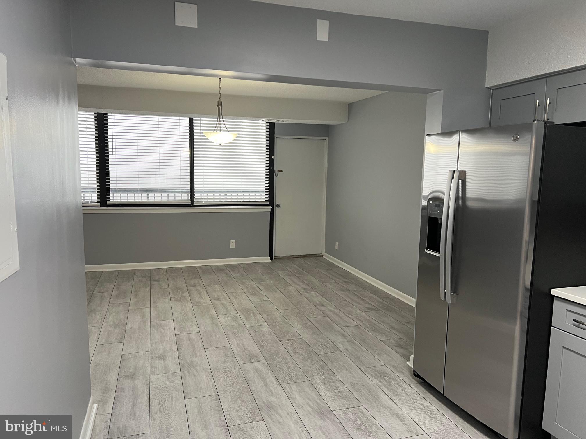 SKYLINE SQUARE CONDO - Residential