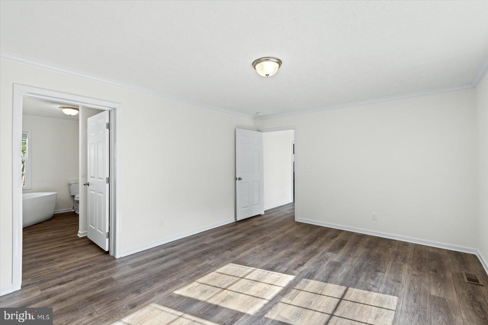 LAKEWOOD ESTATES - Residential