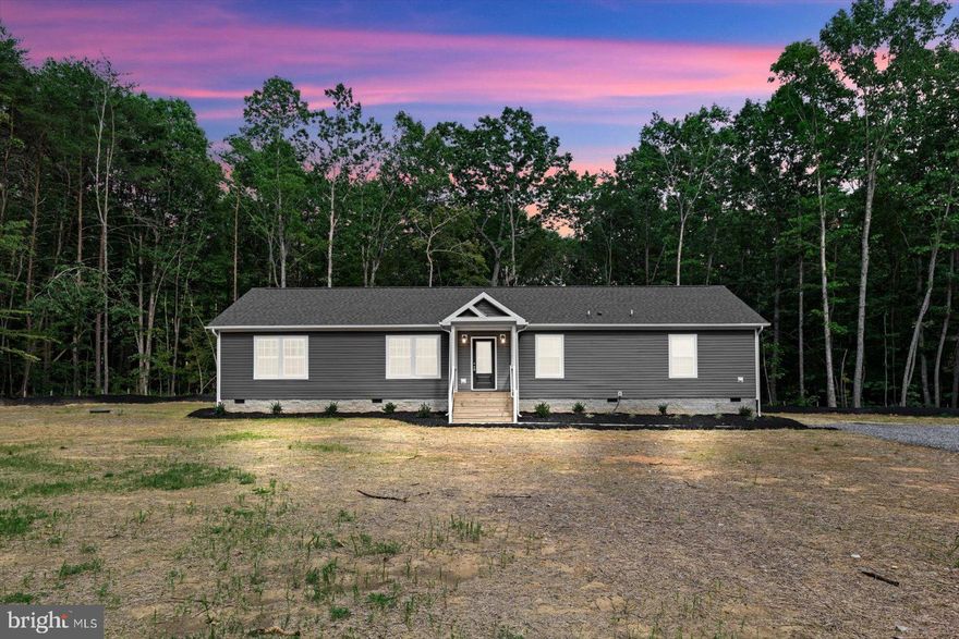 Welcome home to this absolutely beautiful new construction home on 5 acres!!  Located in Spotsylvania county this home gives you country living with the convenience all that Spotsylvania and Orange county have to offer!  Beautiful upgrades and finishes throughout!  Don't miss your chance to own this brand new home!!