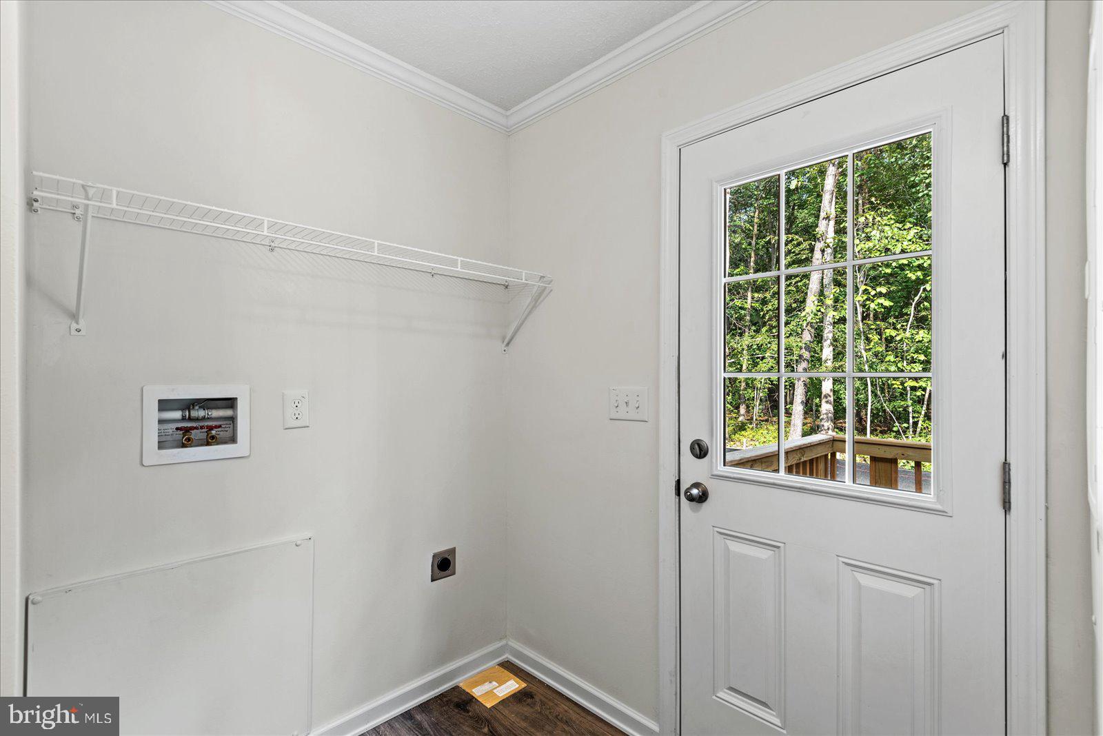 LAKEWOOD ESTATES - Residential