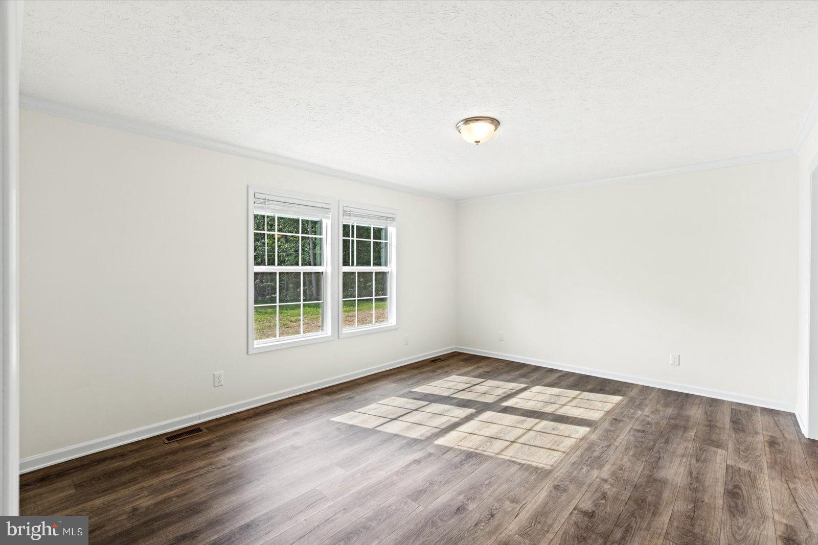 LAKEWOOD ESTATES - Residential