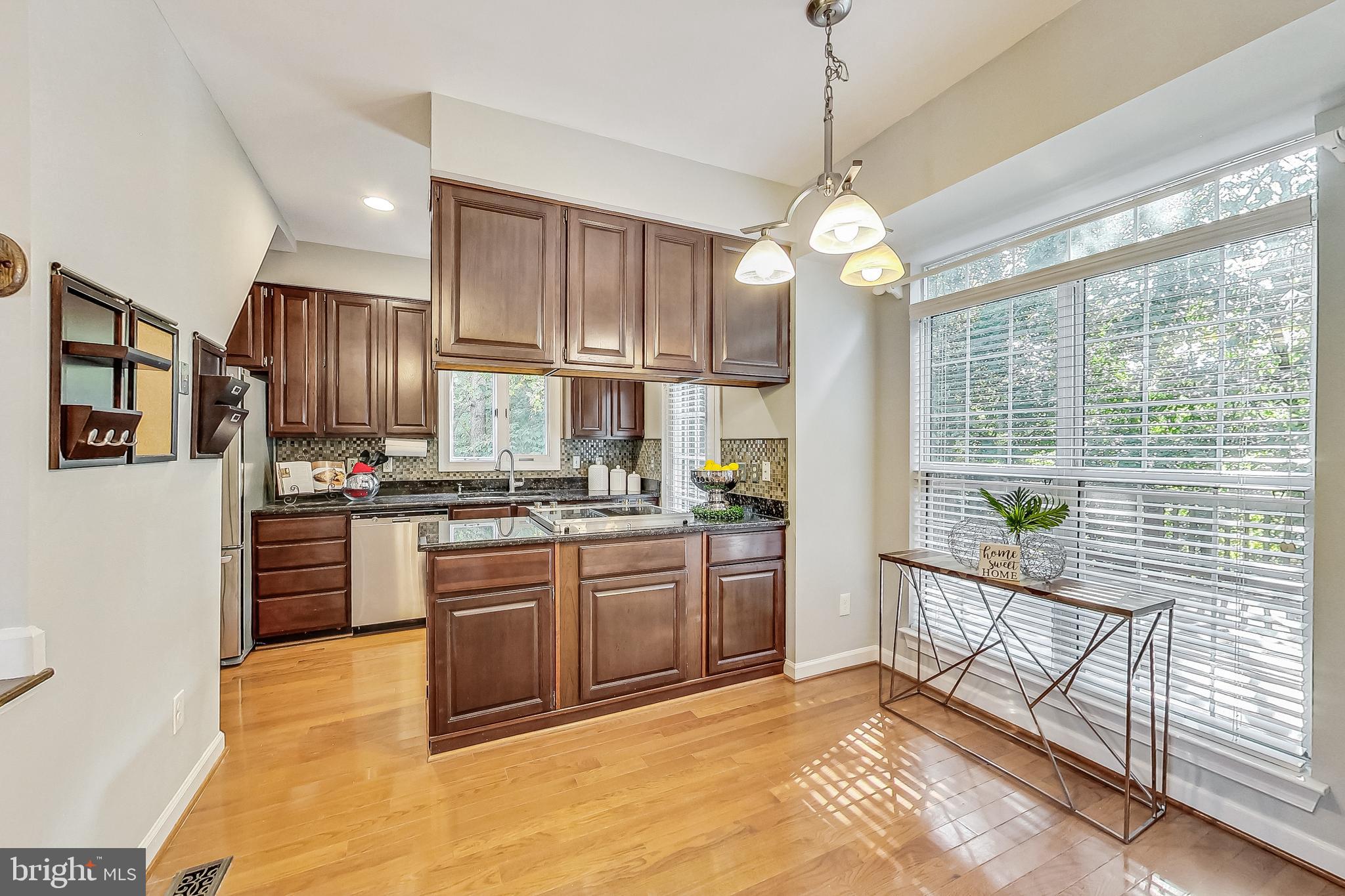 LOWES ISLAND - Residential