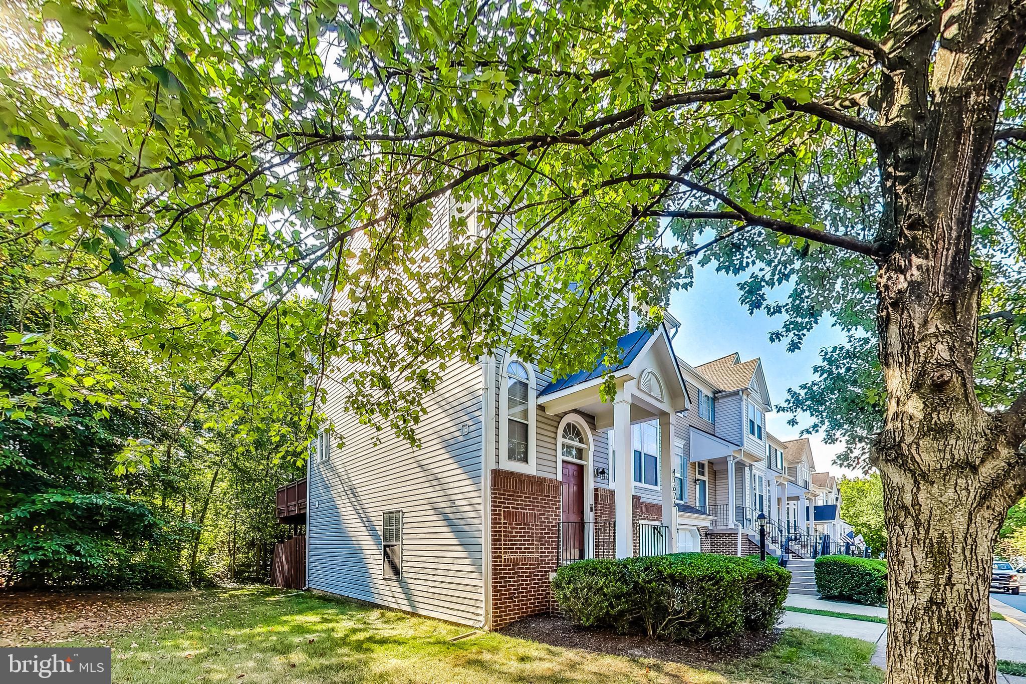 LOWES ISLAND - Residential