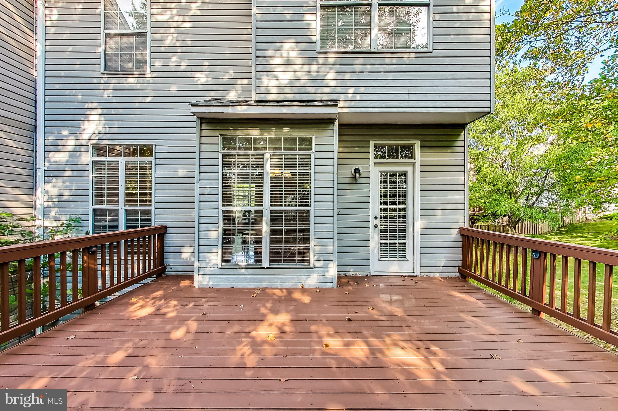 LOWES ISLAND - Residential