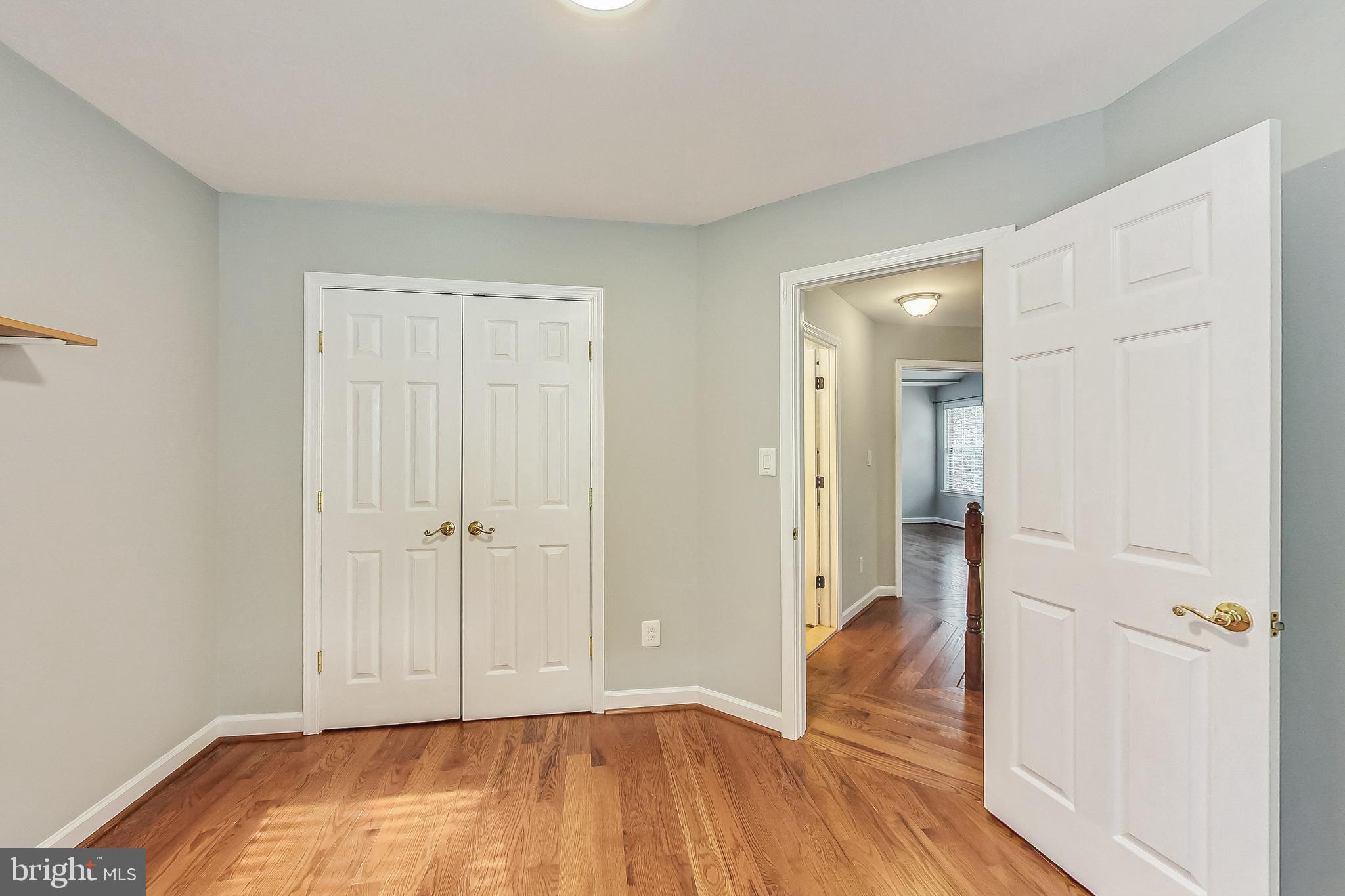 LOWES ISLAND - Residential