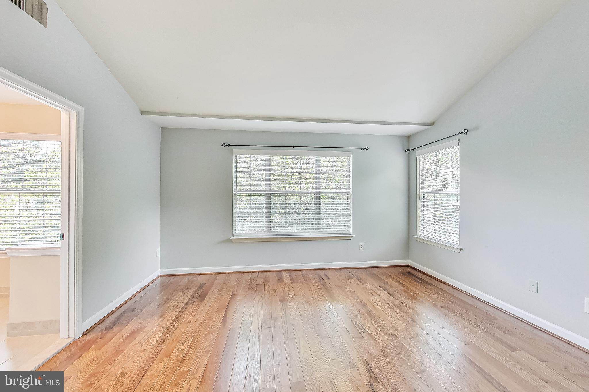 LOWES ISLAND - Residential