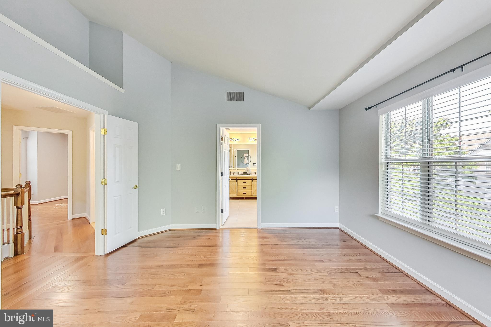 LOWES ISLAND - Residential