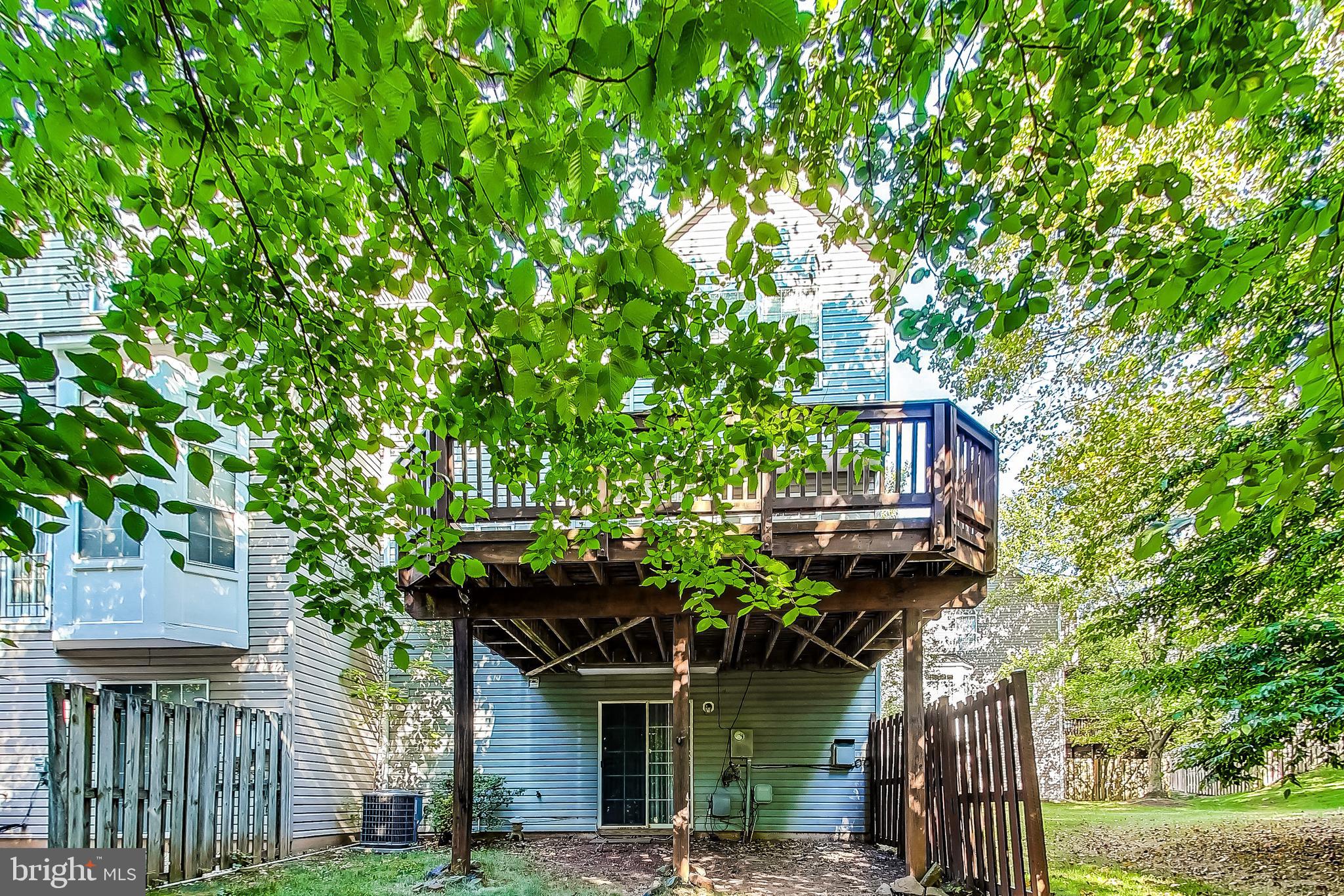 LOWES ISLAND - Residential