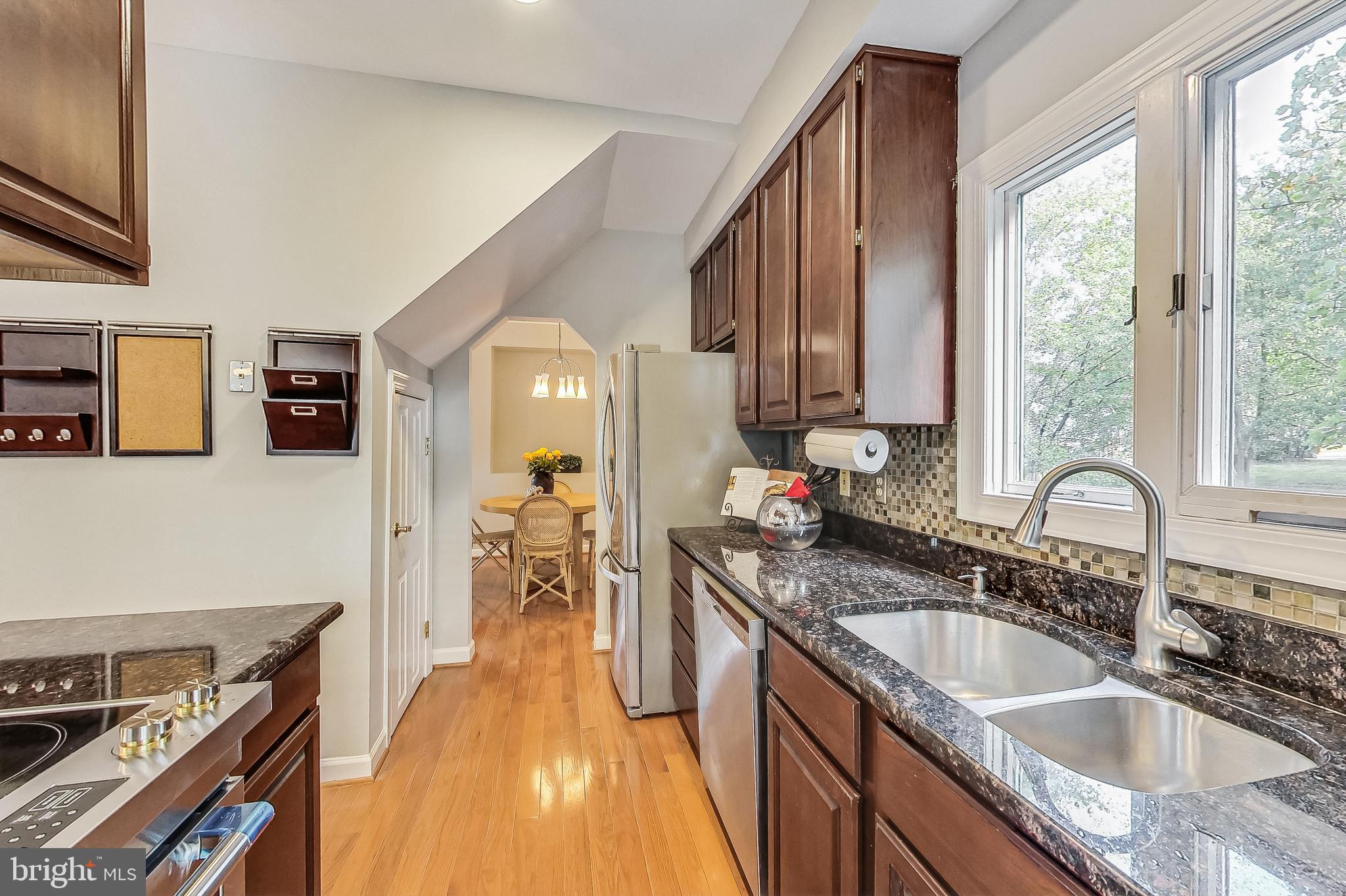 LOWES ISLAND - Residential