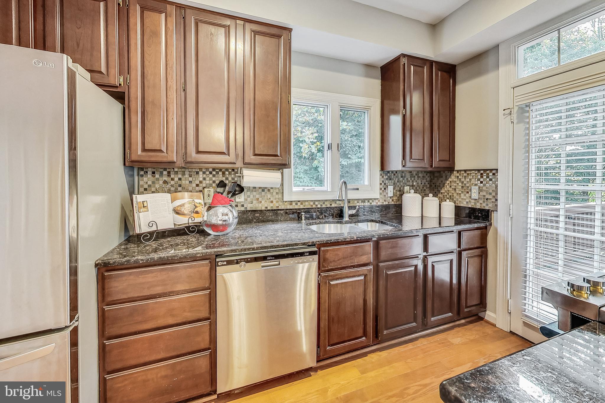 LOWES ISLAND - Residential