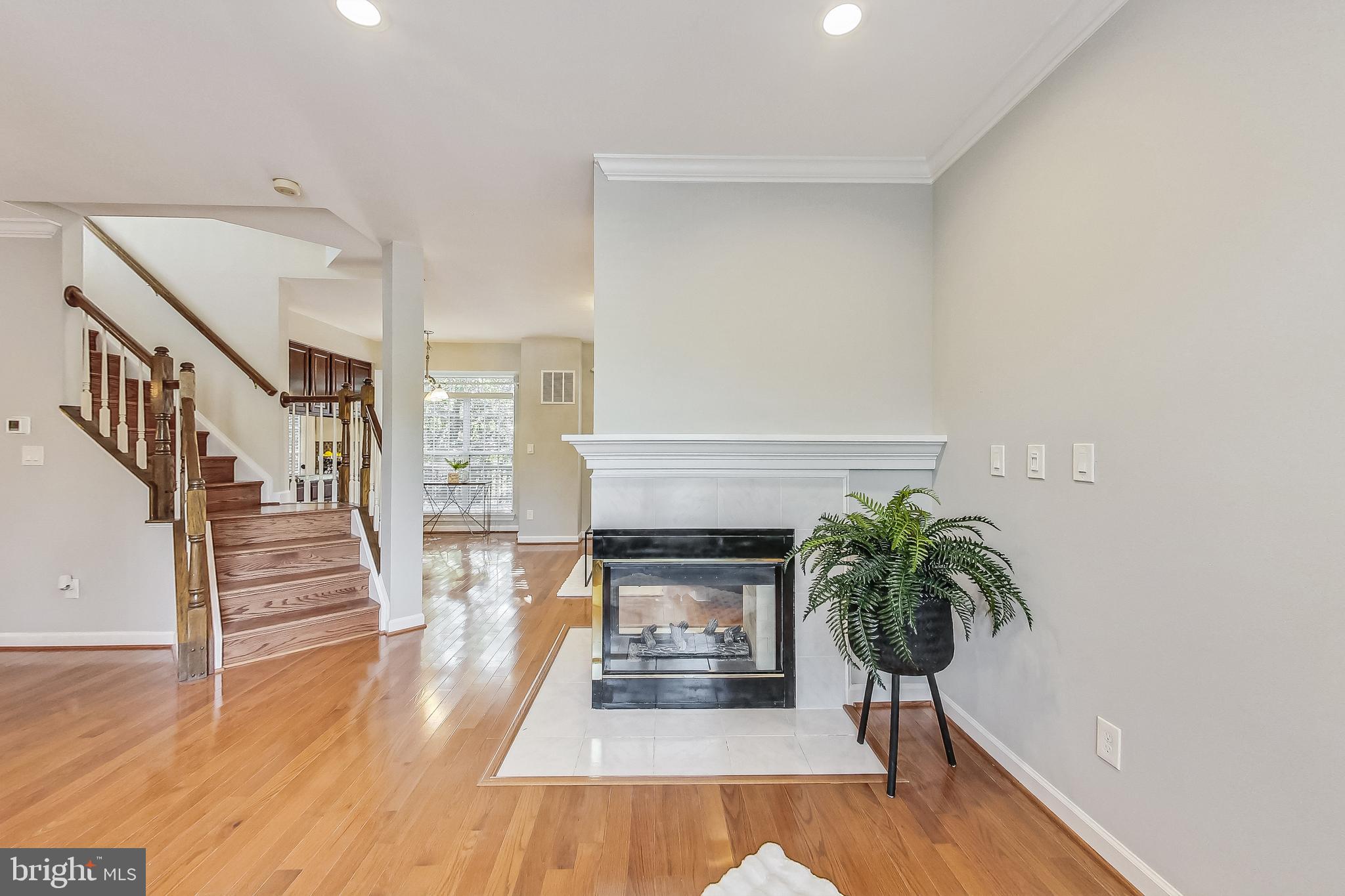 LOWES ISLAND - Residential