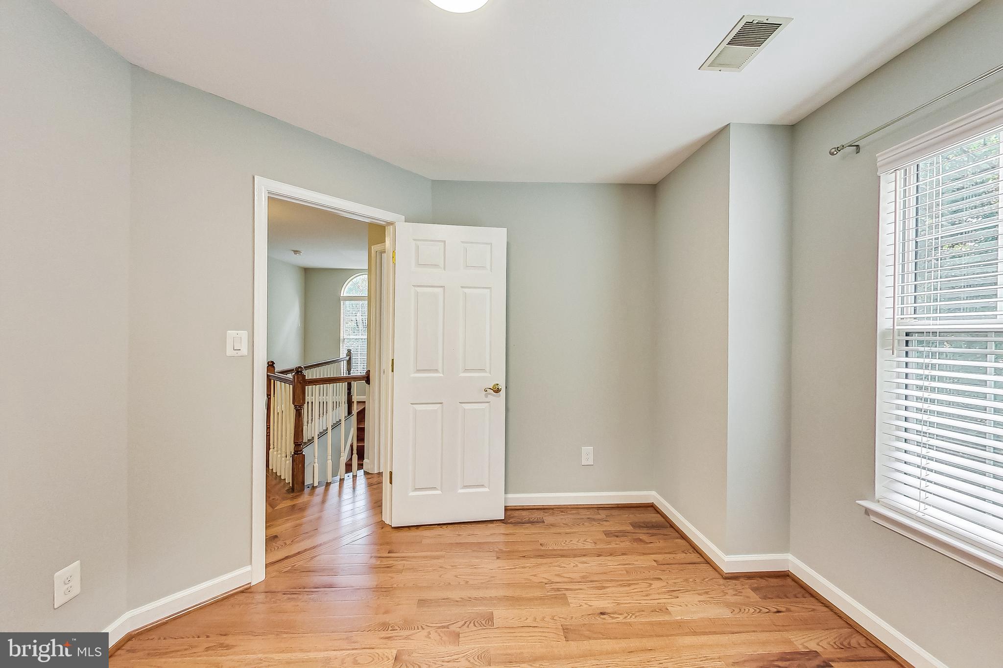 LOWES ISLAND - Residential