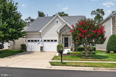 Photo of 13225 Fieldstone Way, GAINESVILLE, VA 20155 (MLS # VAPW2129370)