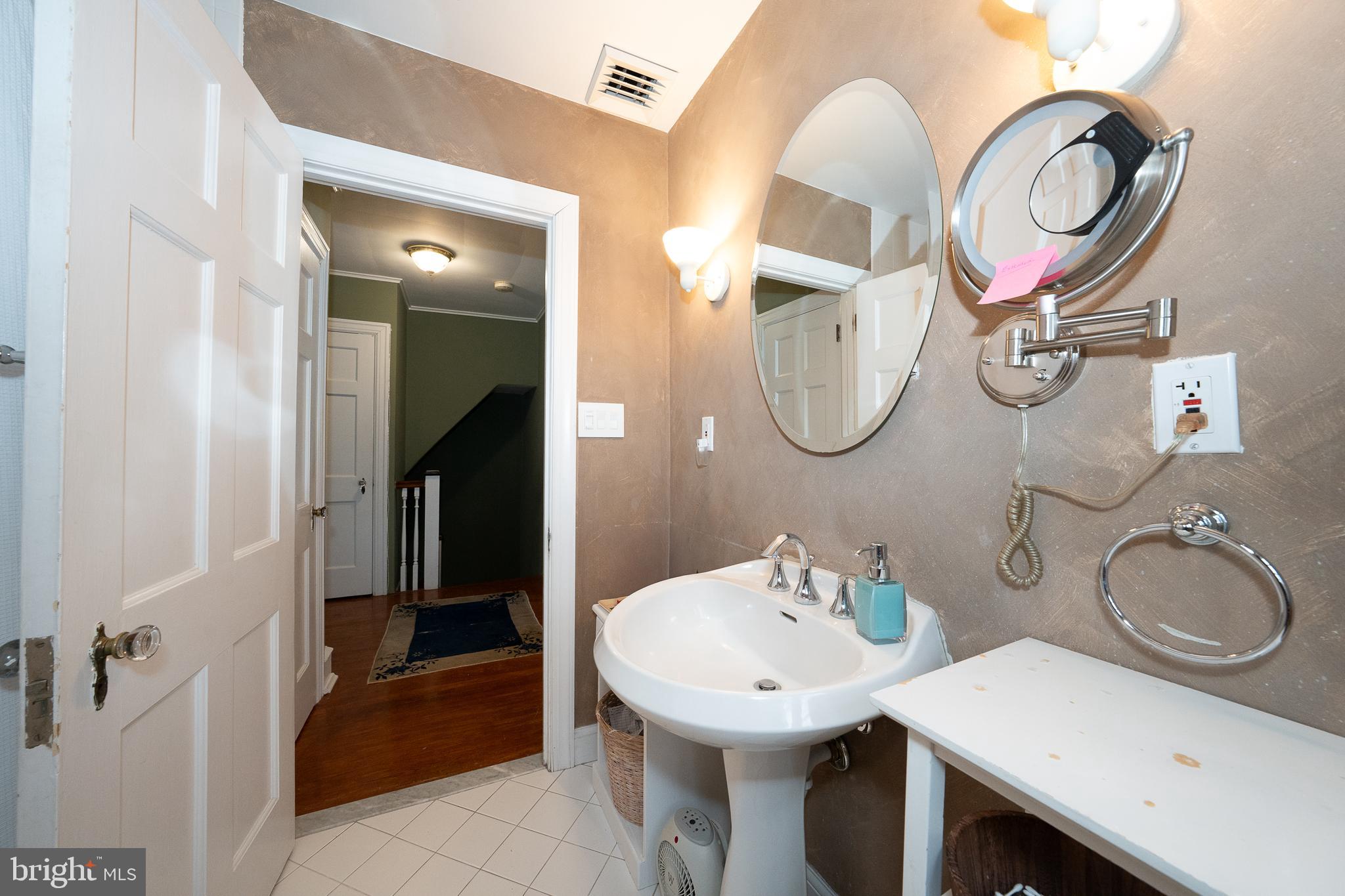 ARDMORE PARK - Residential