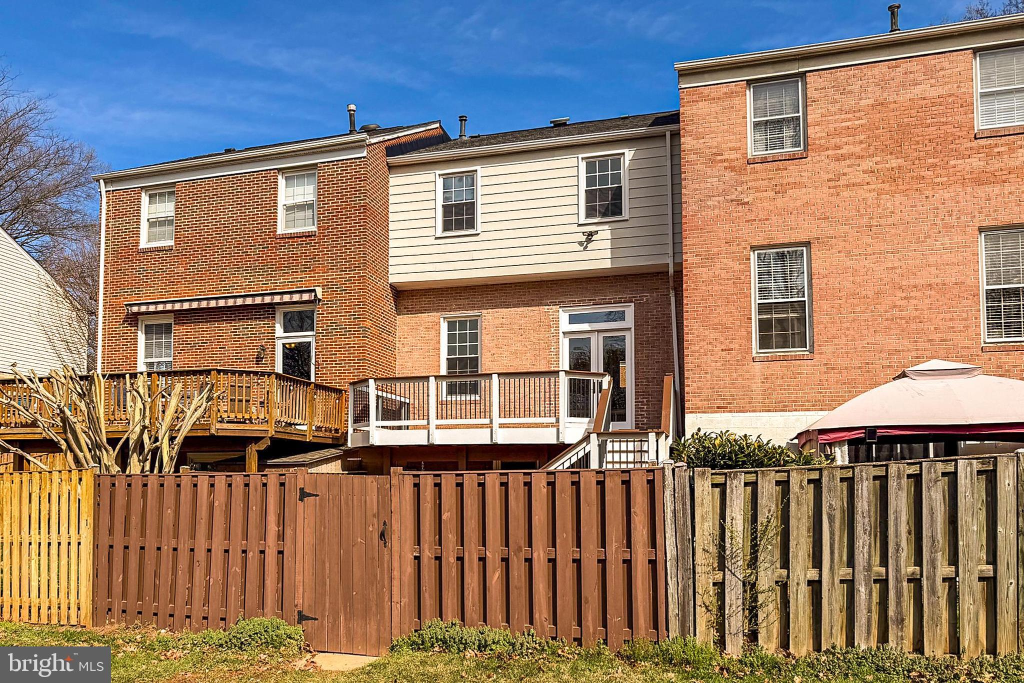 LAKE BRADDOCK - Residential