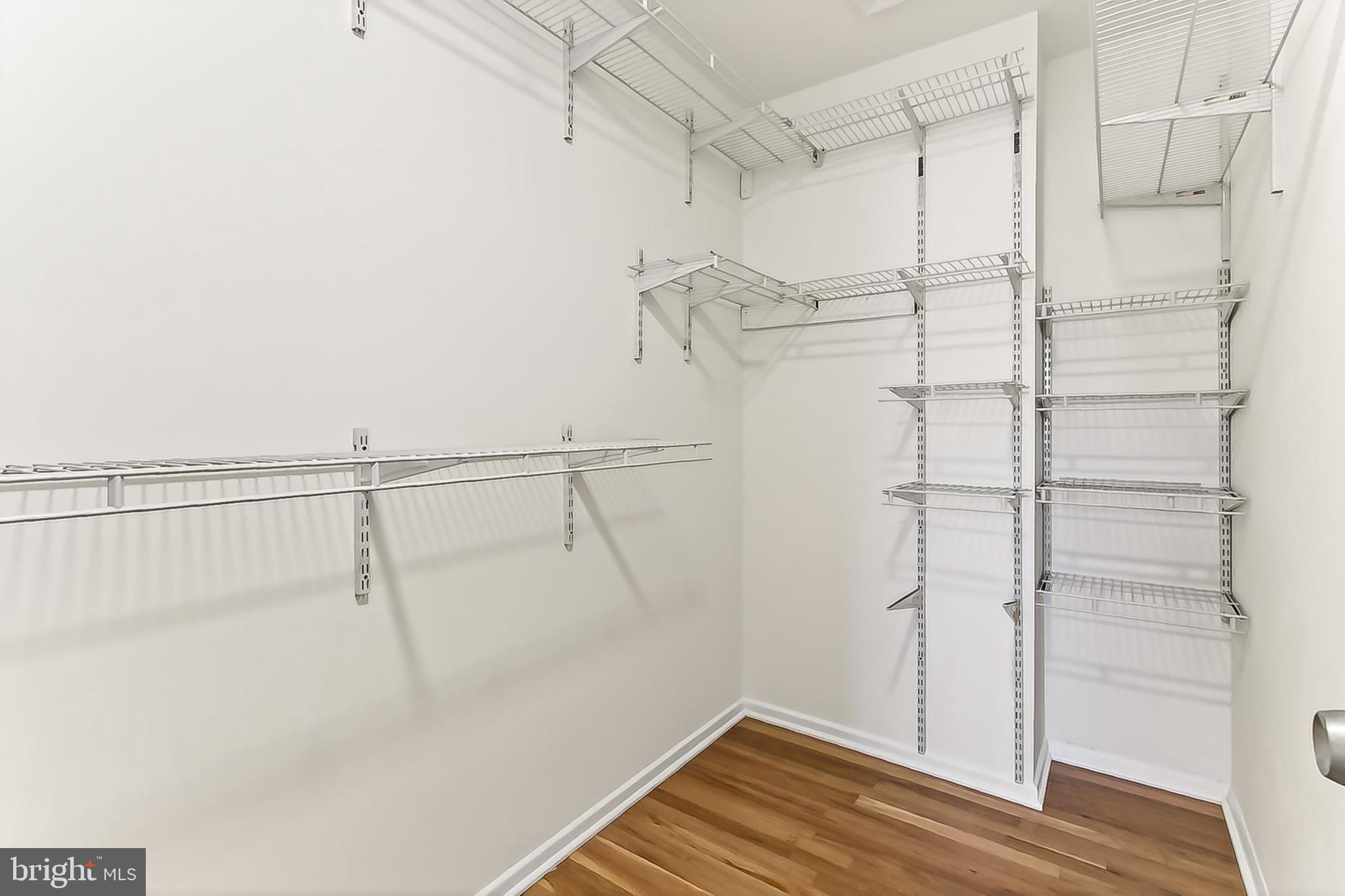 LAKE BRADDOCK - Residential