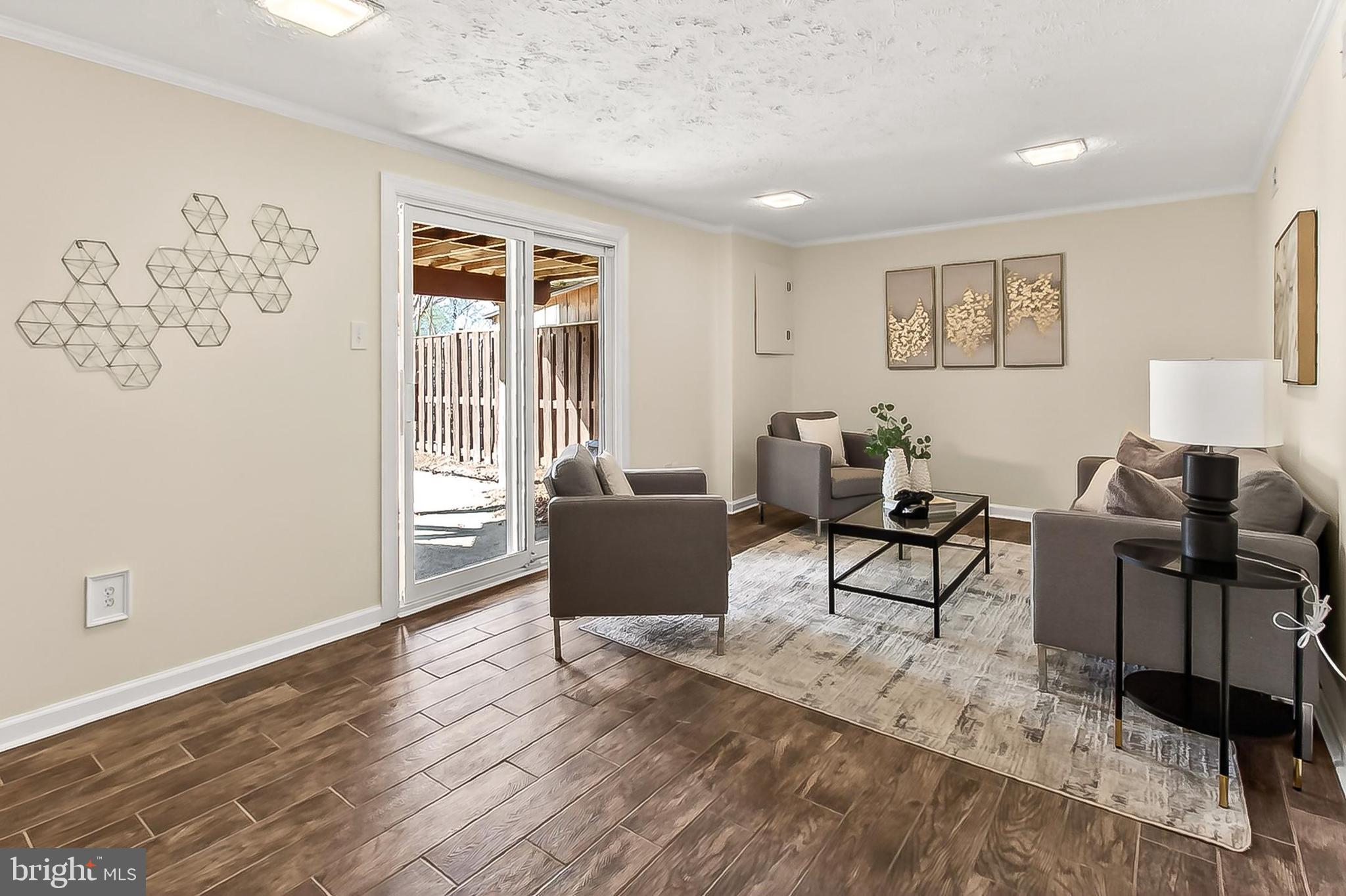 LAKE BRADDOCK - Residential