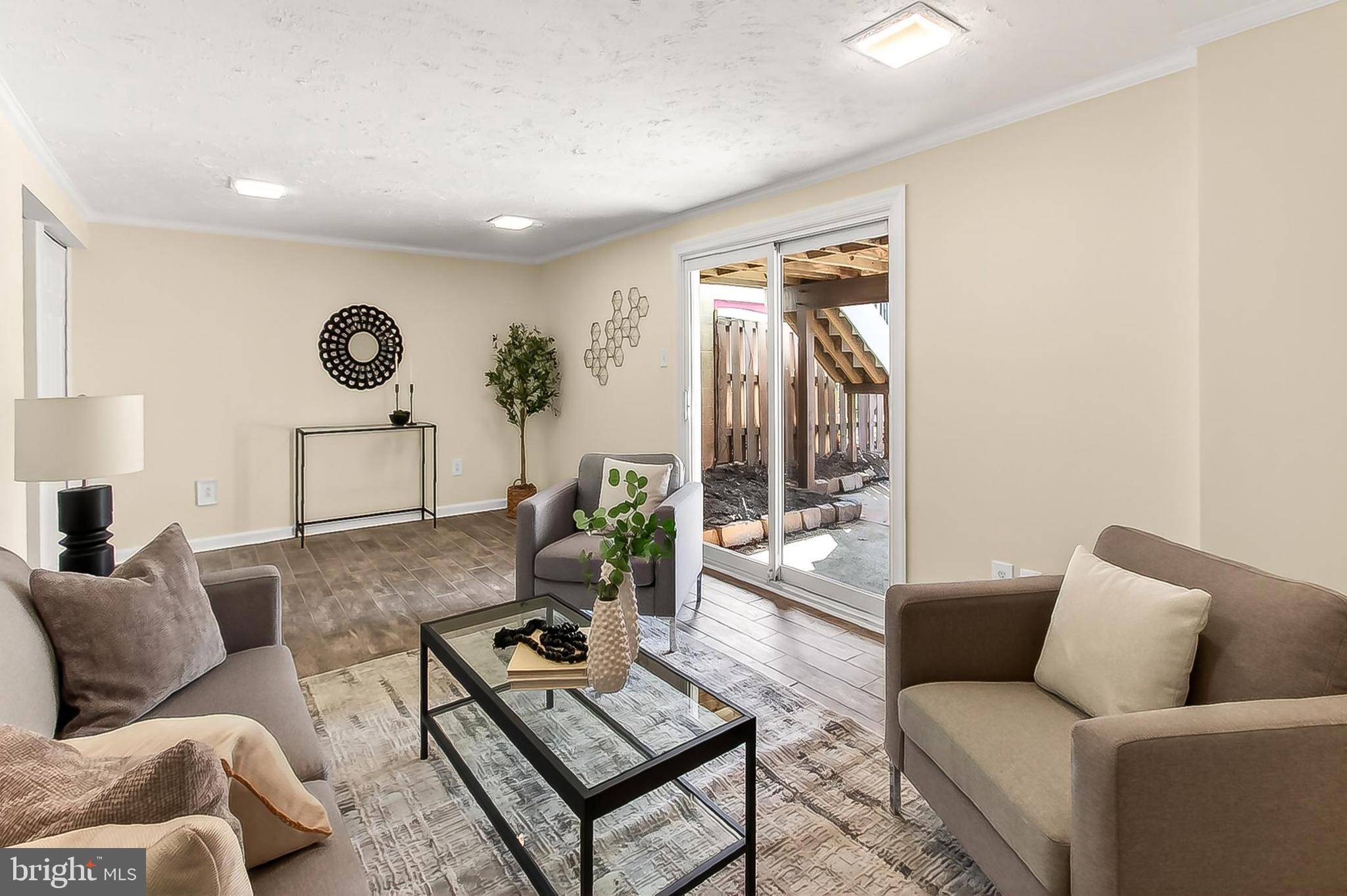 LAKE BRADDOCK - Residential