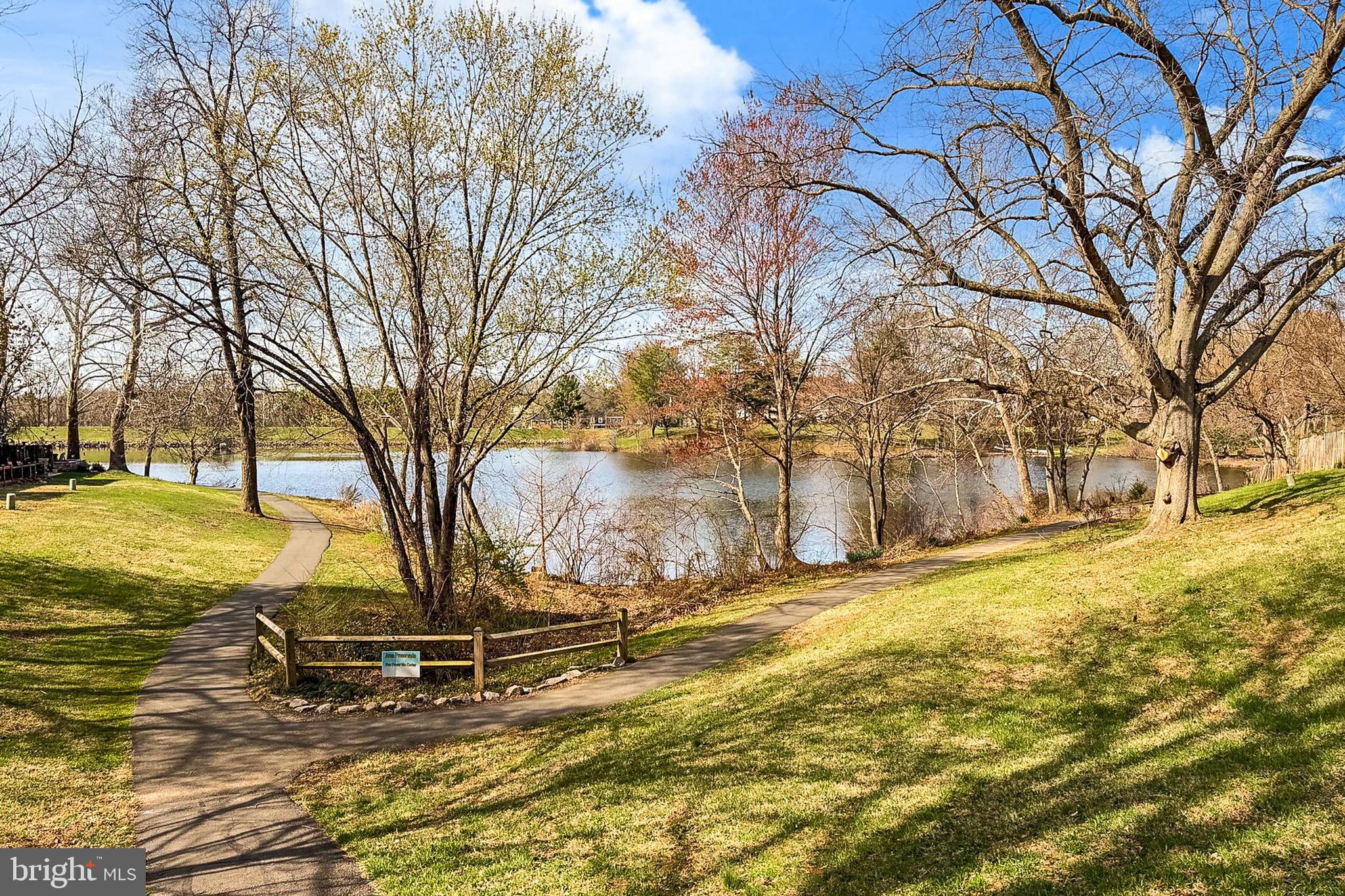 LAKE BRADDOCK - Residential