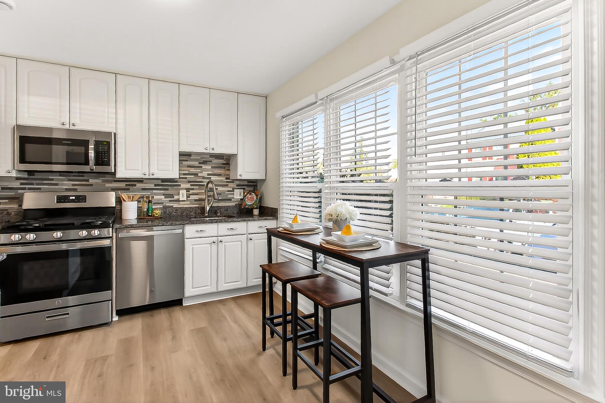 LAKE BRADDOCK - Residential