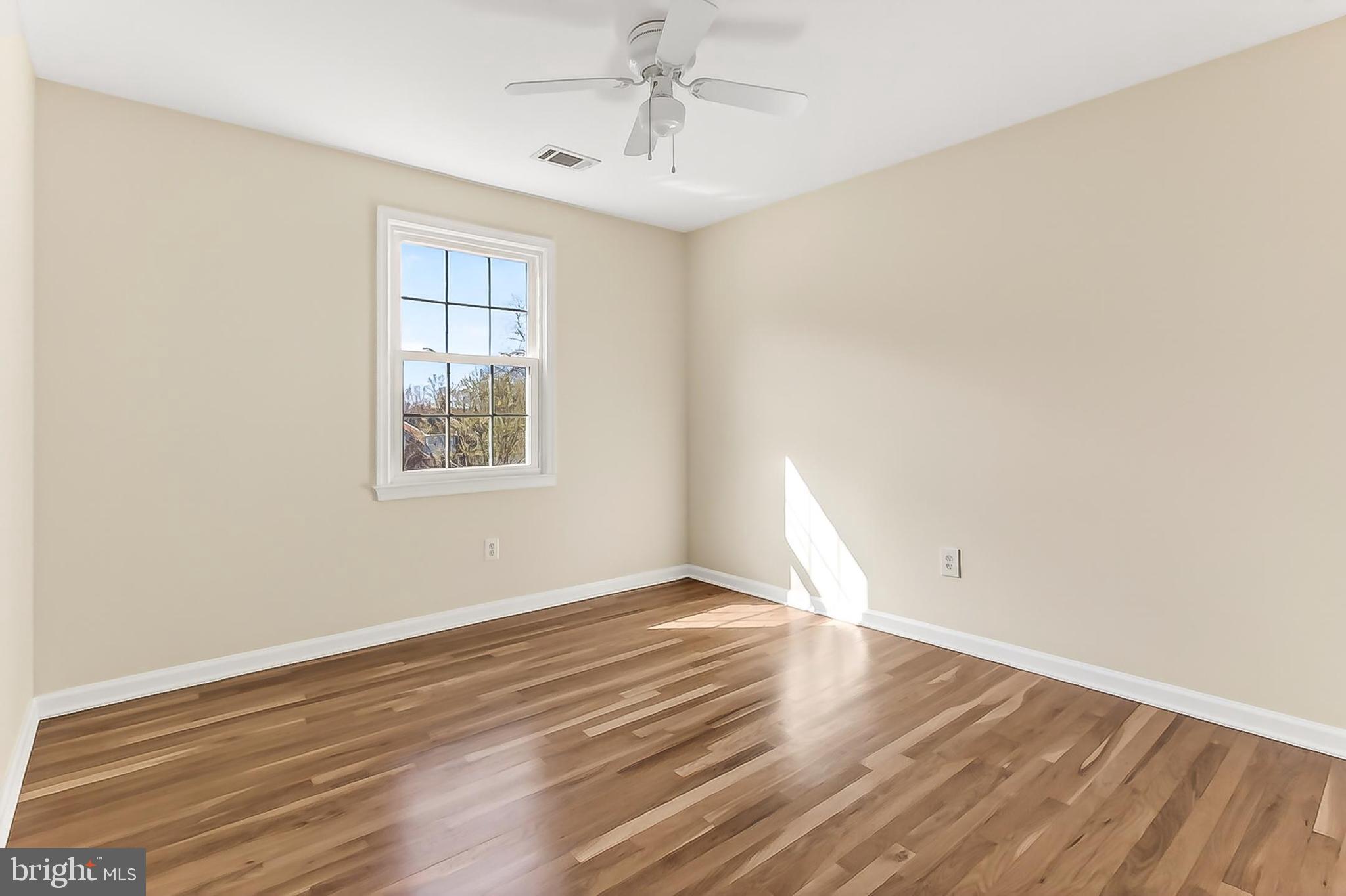 LAKE BRADDOCK - Residential