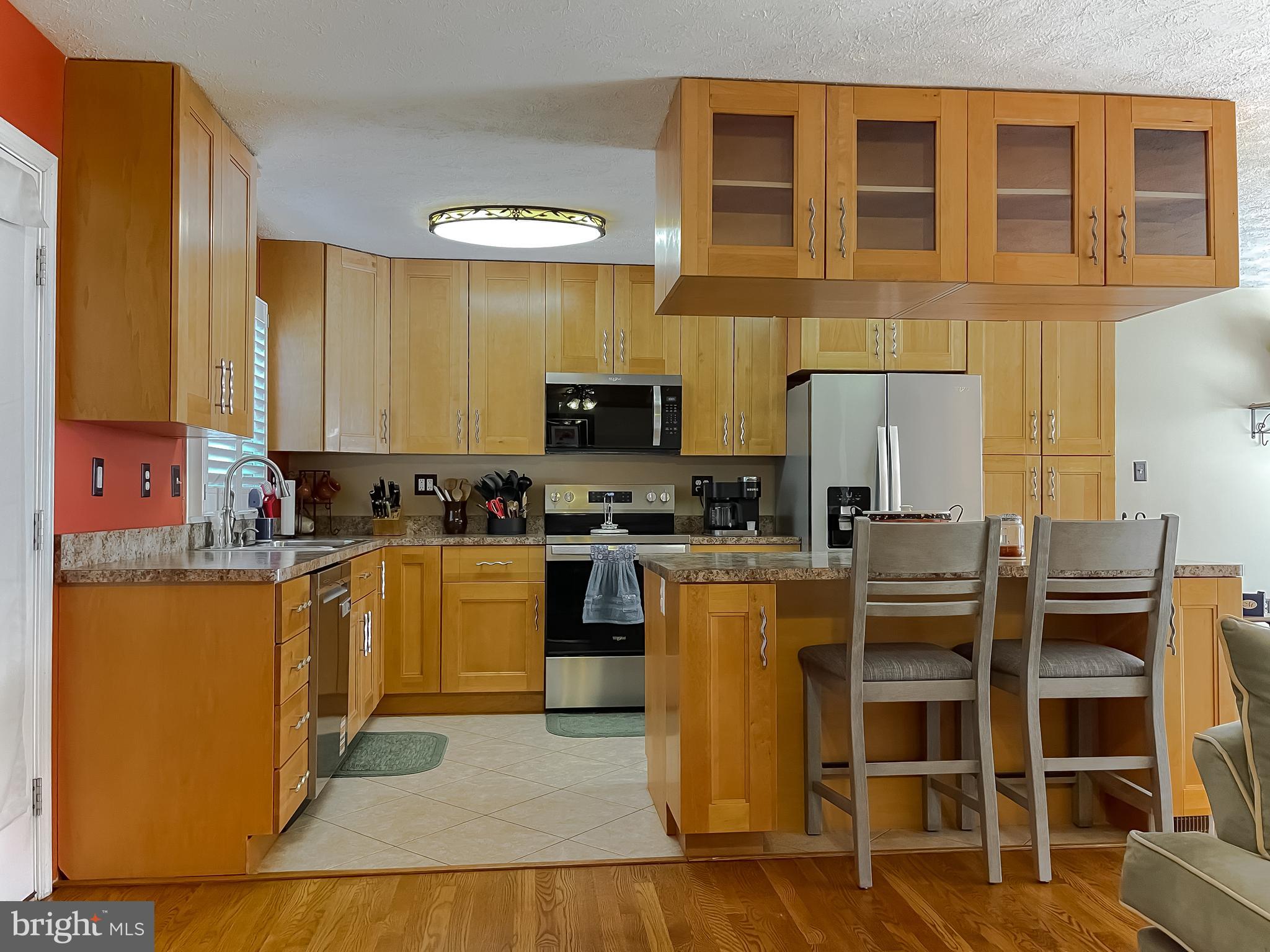 COUNTRY PINES - Residential