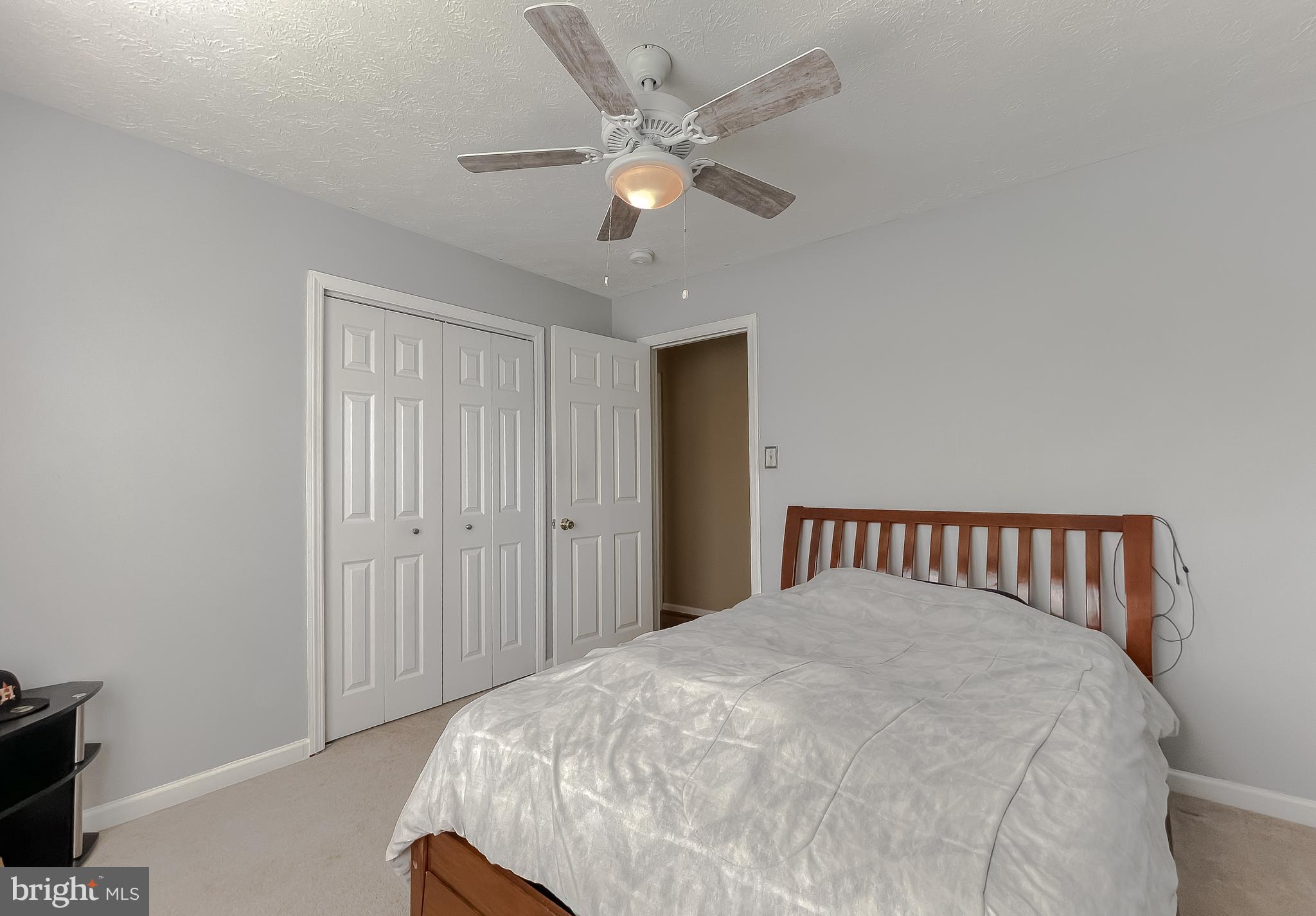 COUNTRY PINES - Residential