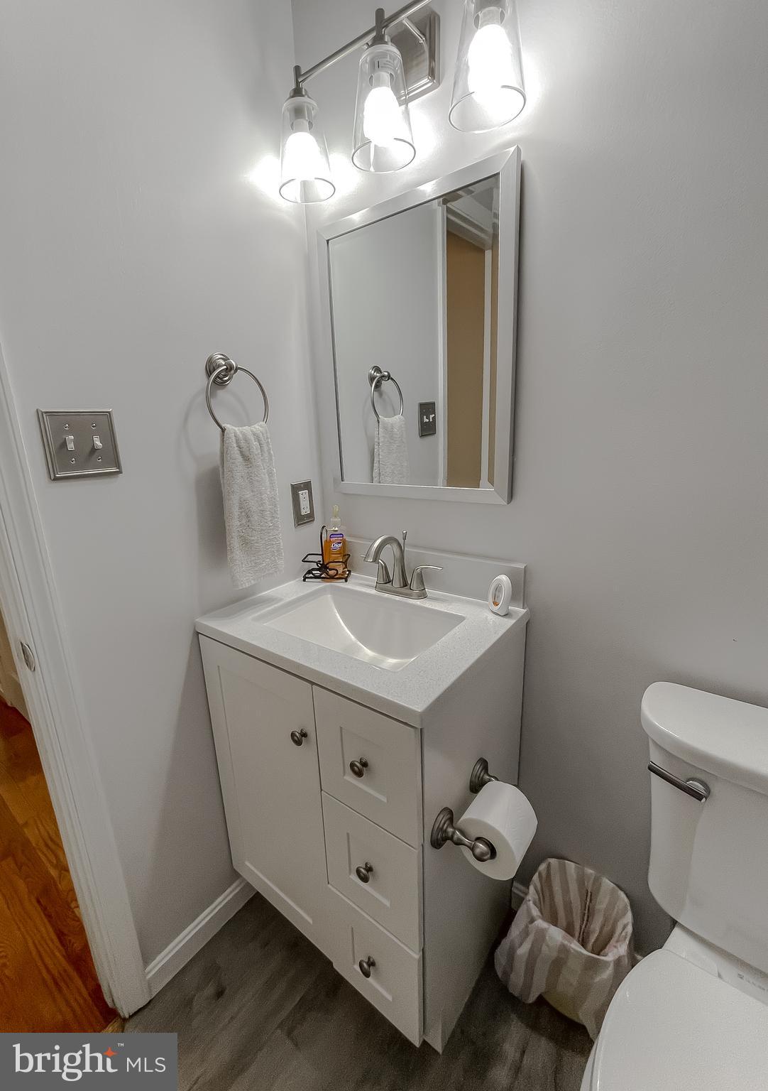 COUNTRY PINES - Residential