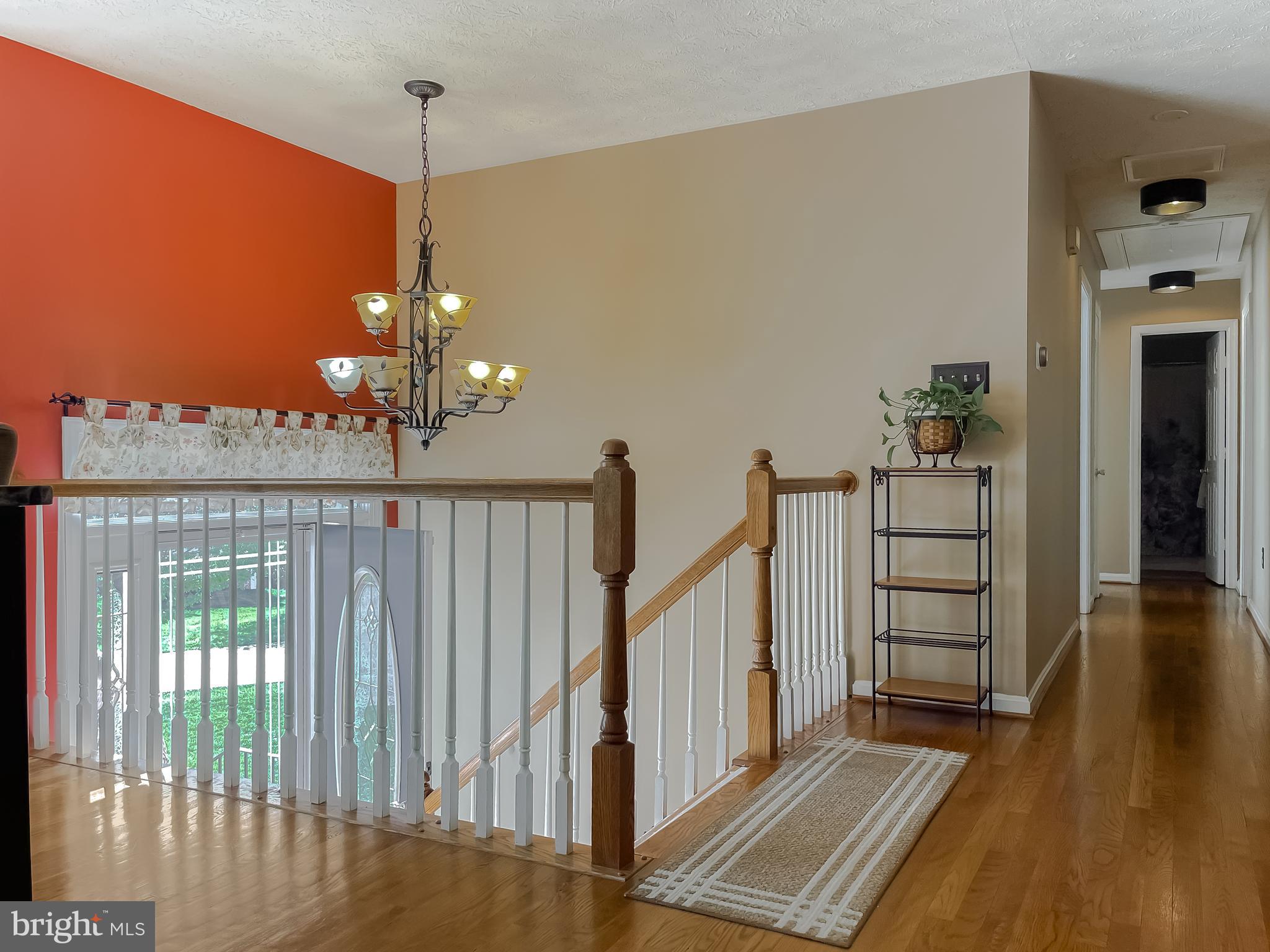 COUNTRY PINES - Residential