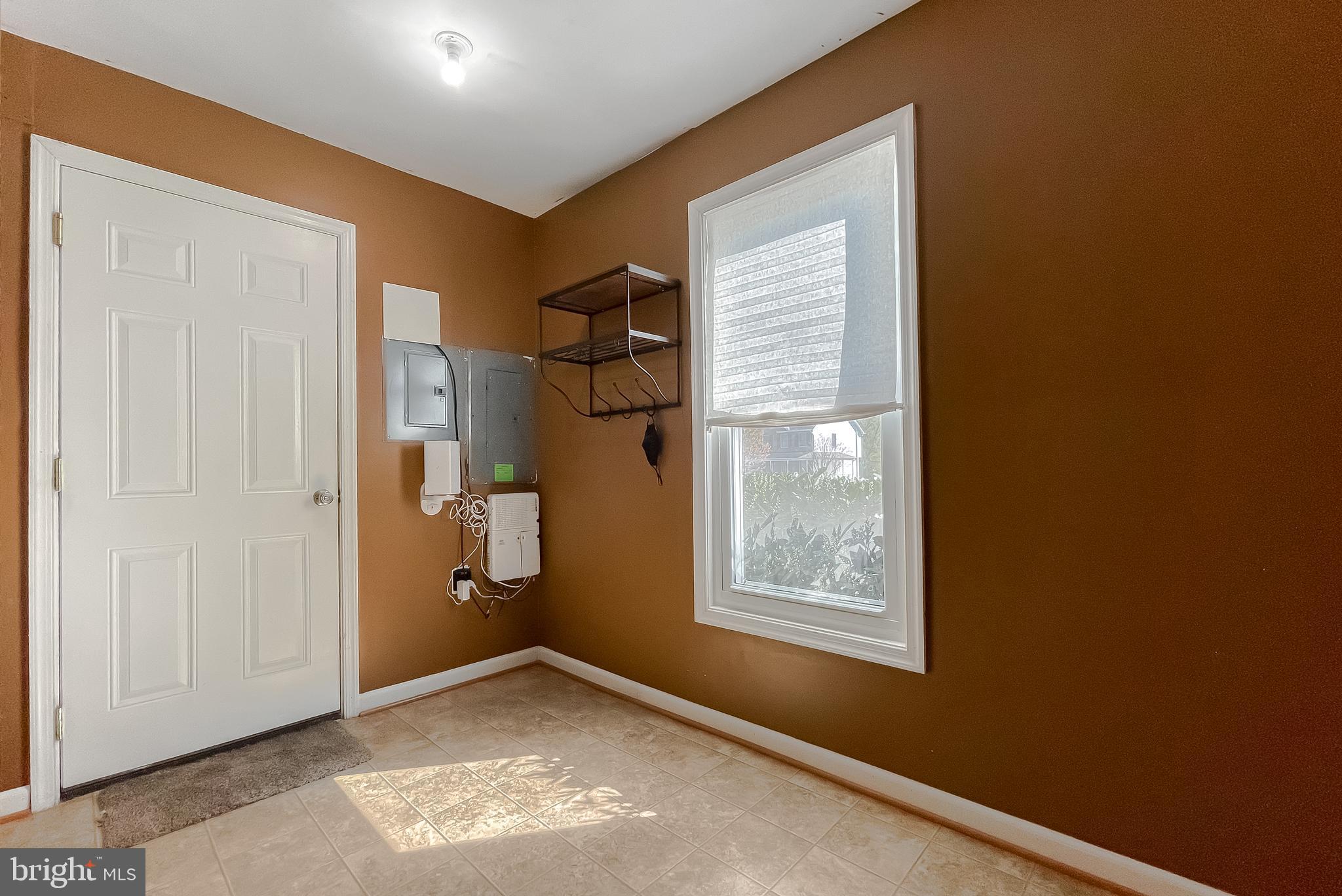 COUNTRY PINES - Residential