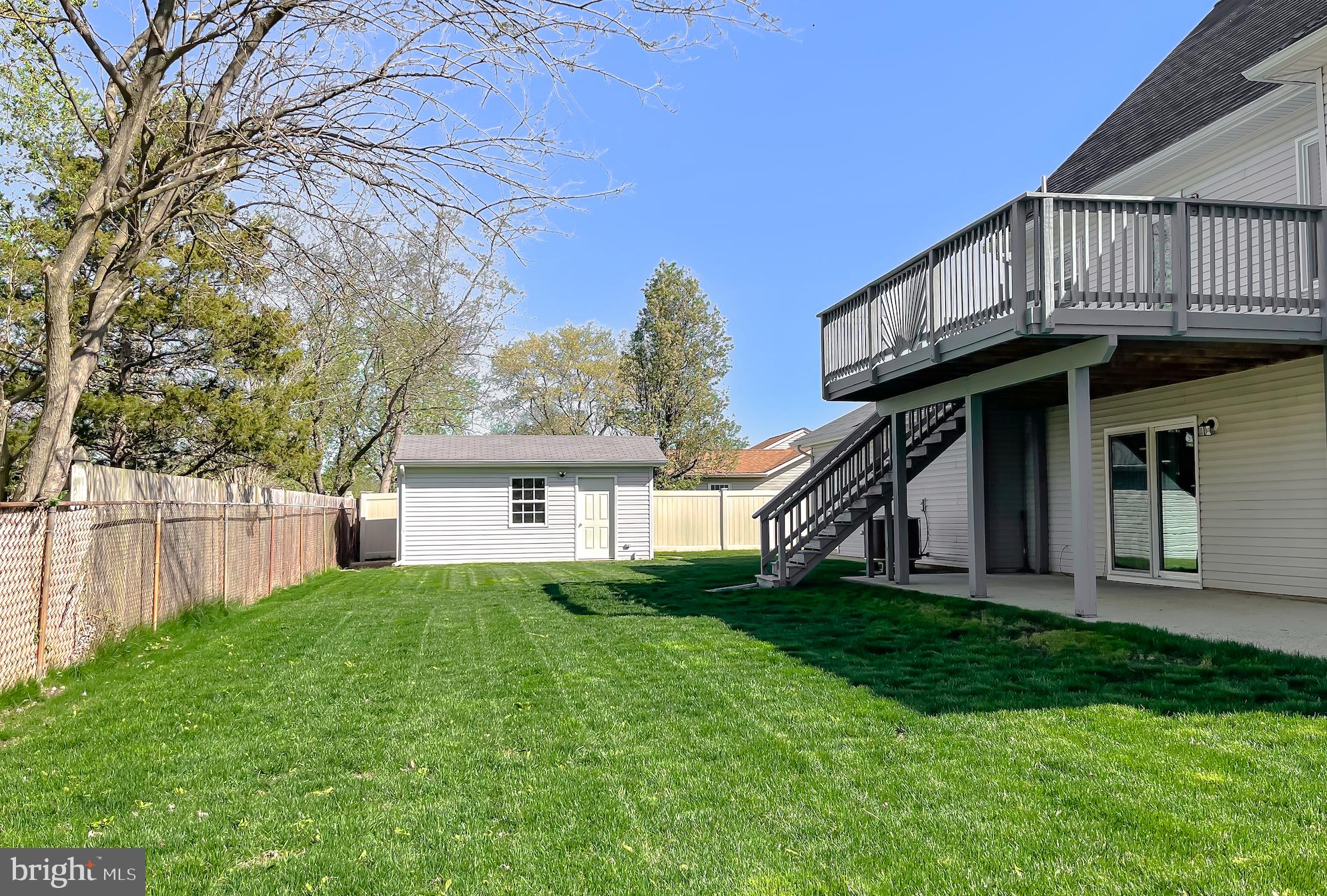 COUNTRY PINES - Residential