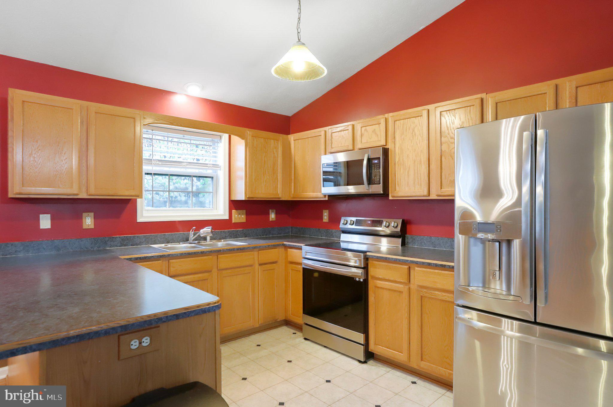 RIDGEFIELD - Residential