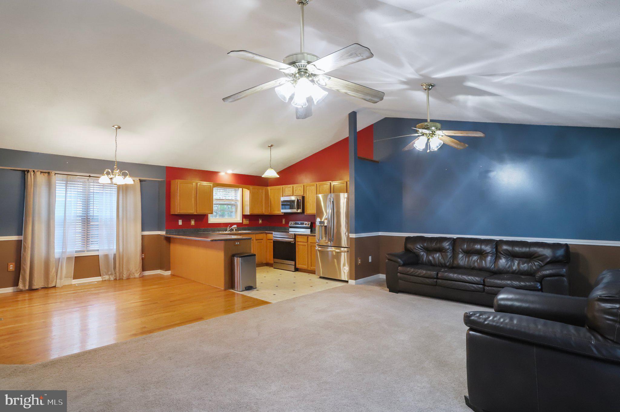 RIDGEFIELD - Residential