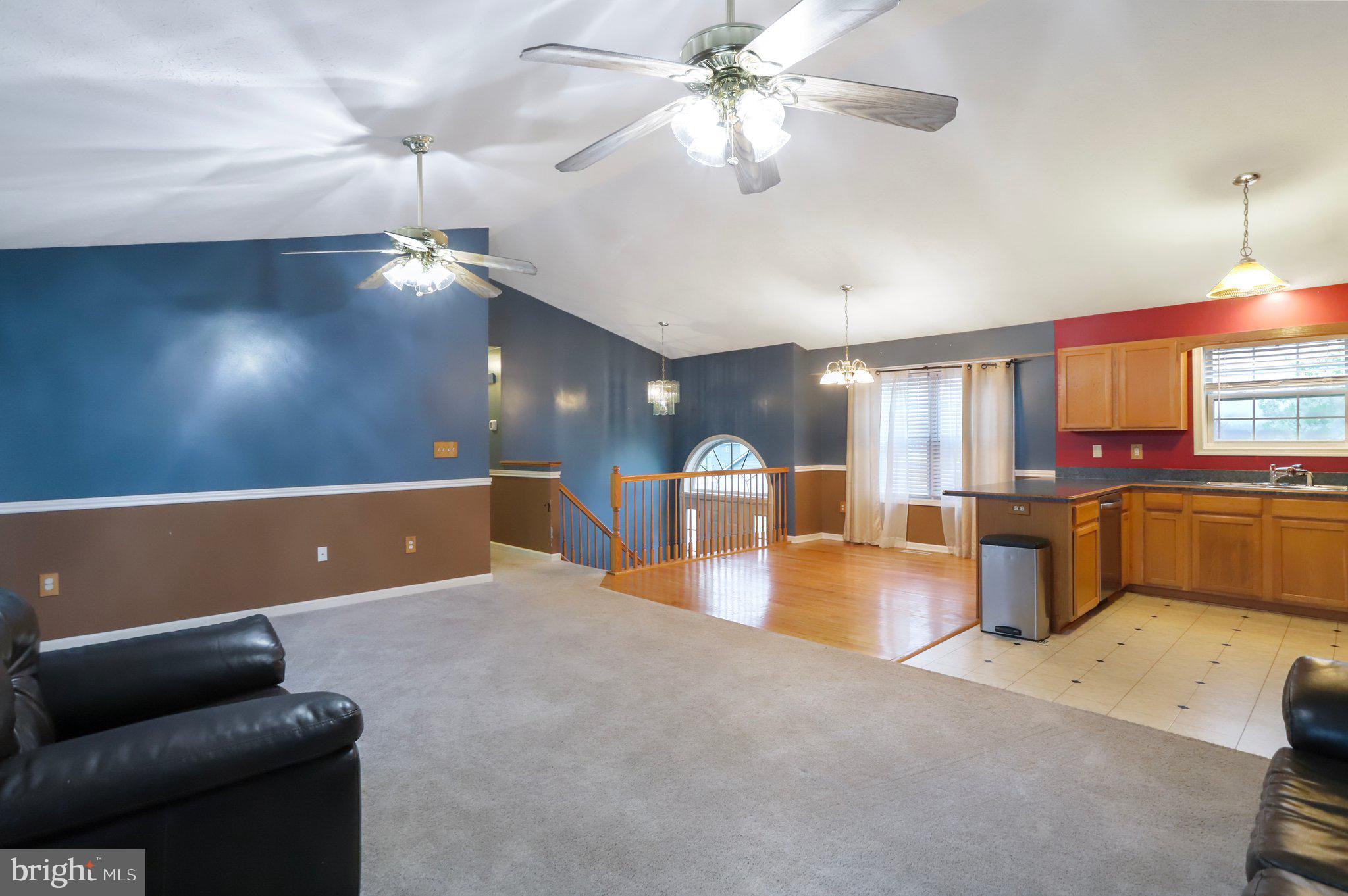 RIDGEFIELD - Residential