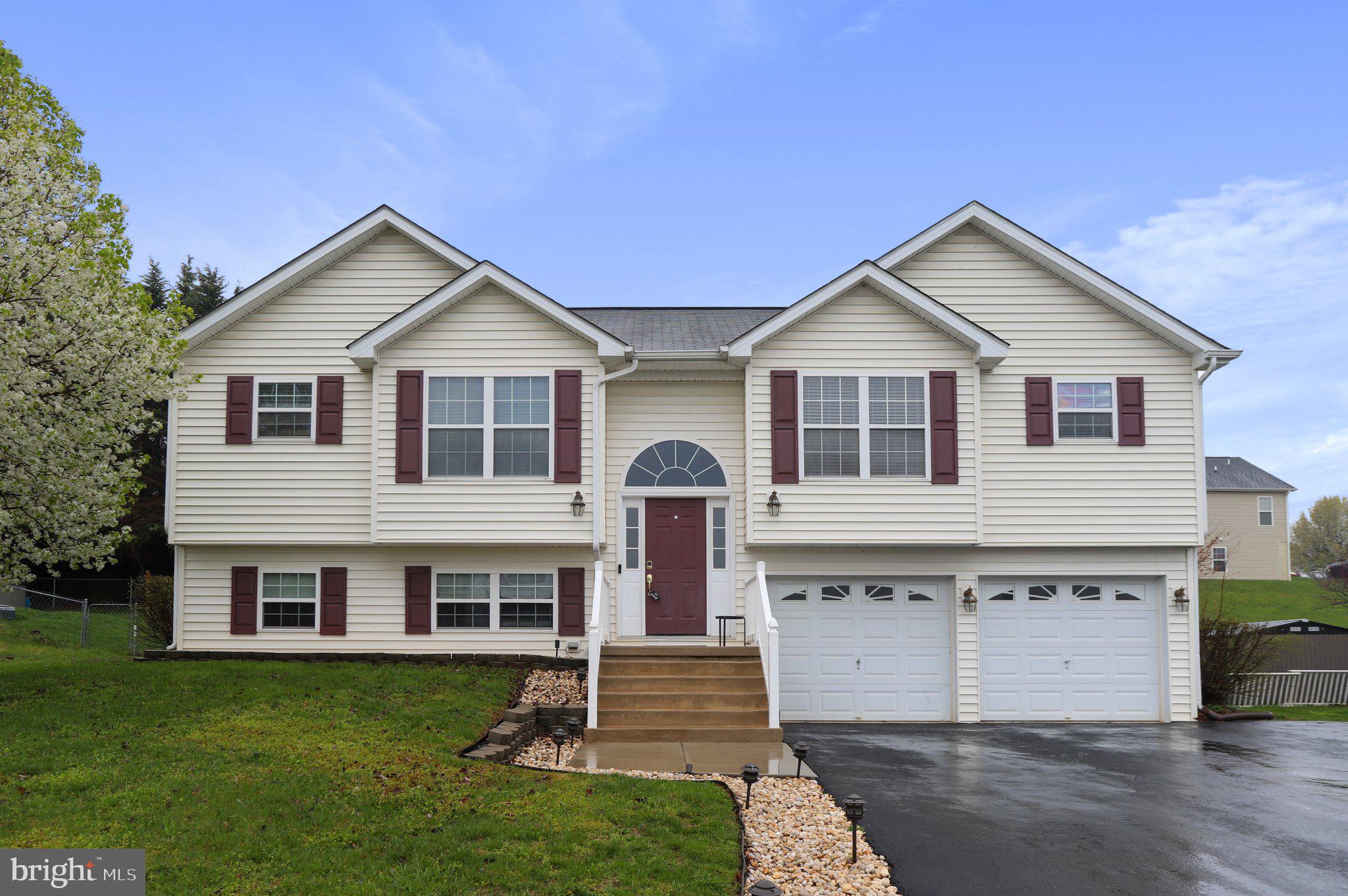 RIDGEFIELD - Residential