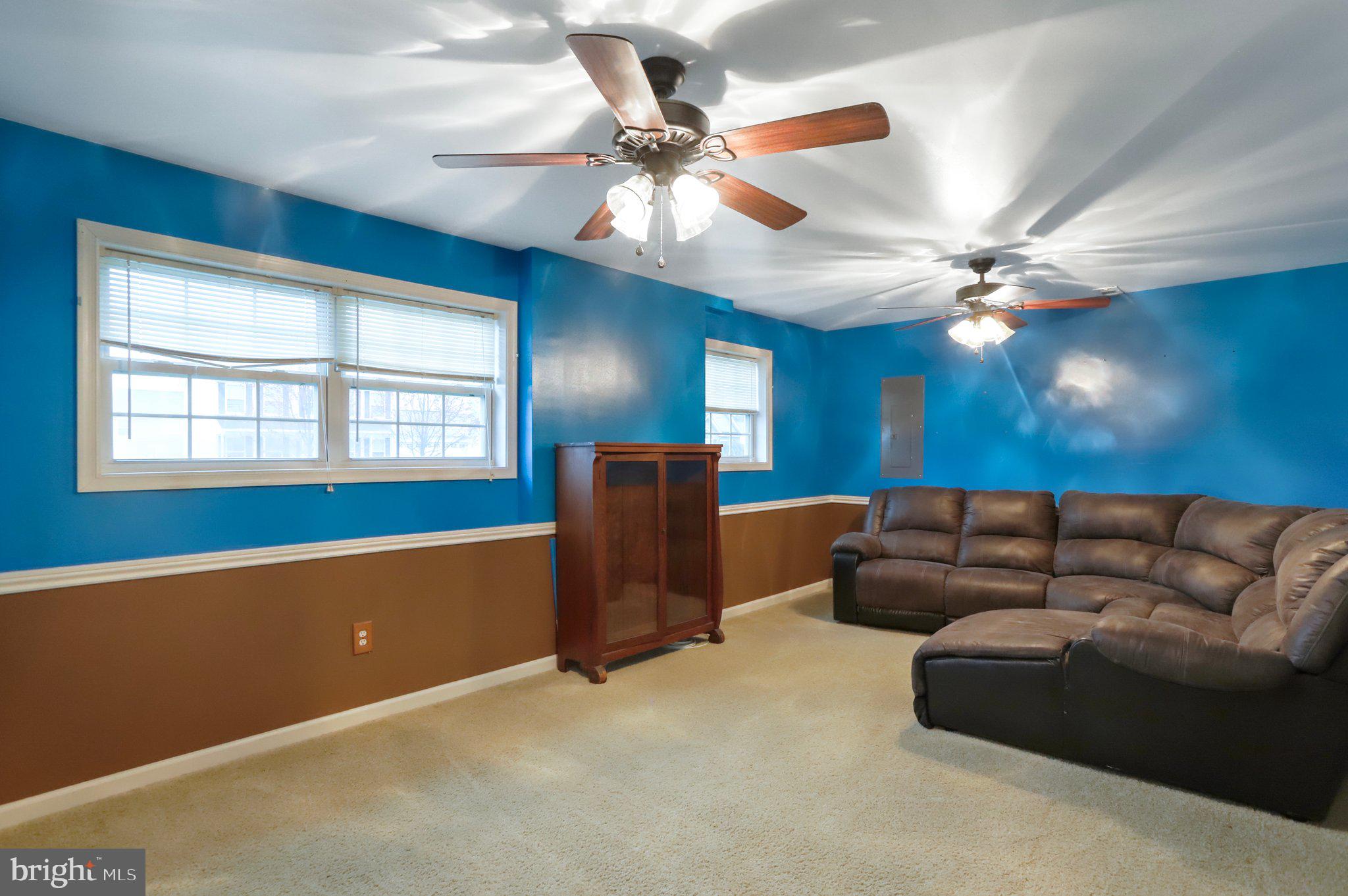 RIDGEFIELD - Residential