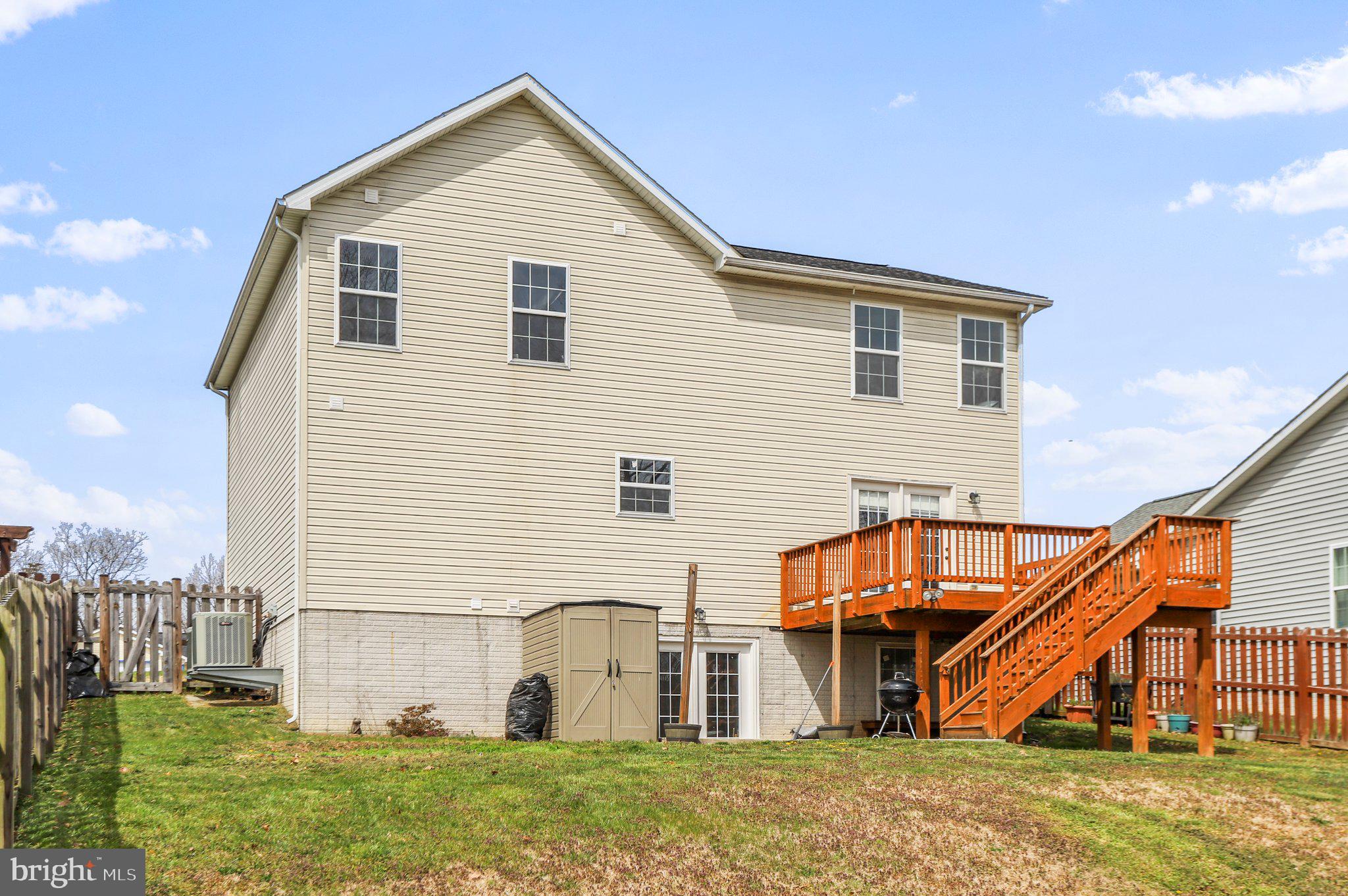 GREEN MEADOWS - Residential