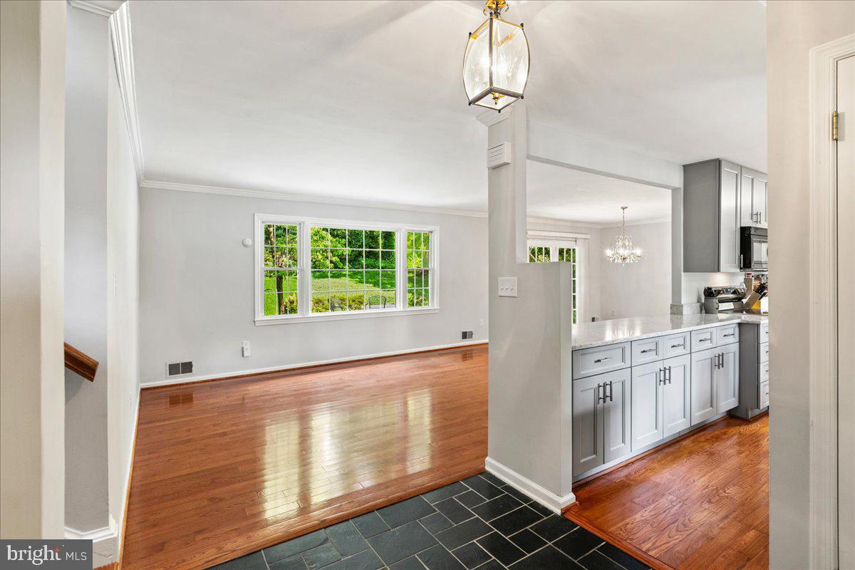 7128 DEVONSHIRE ROAD