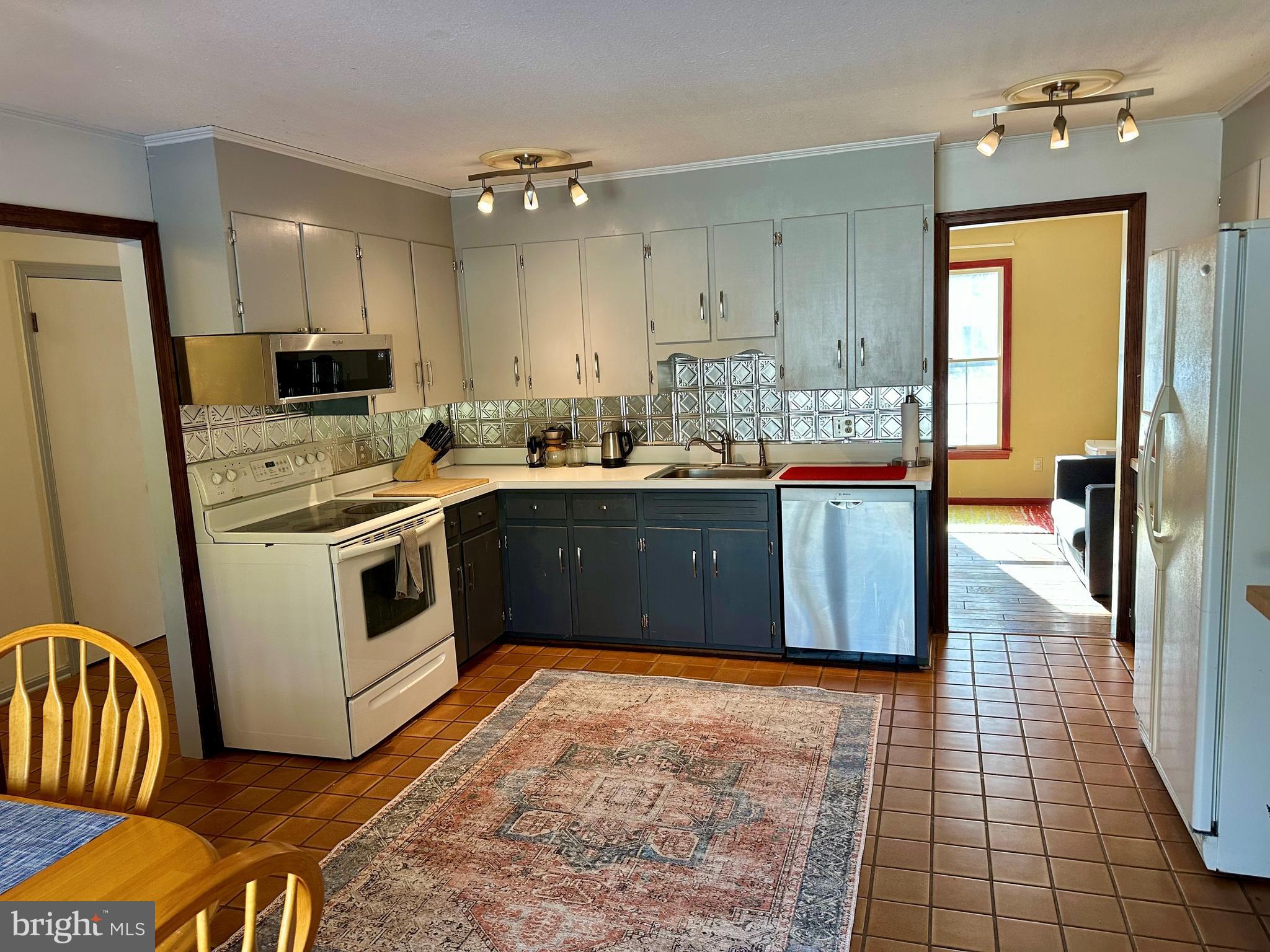 PARK FOREST VILLAGE - Residential