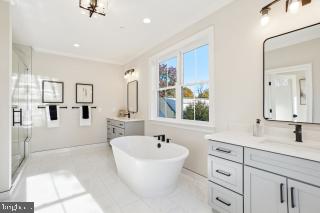 OAKMONT - Residential