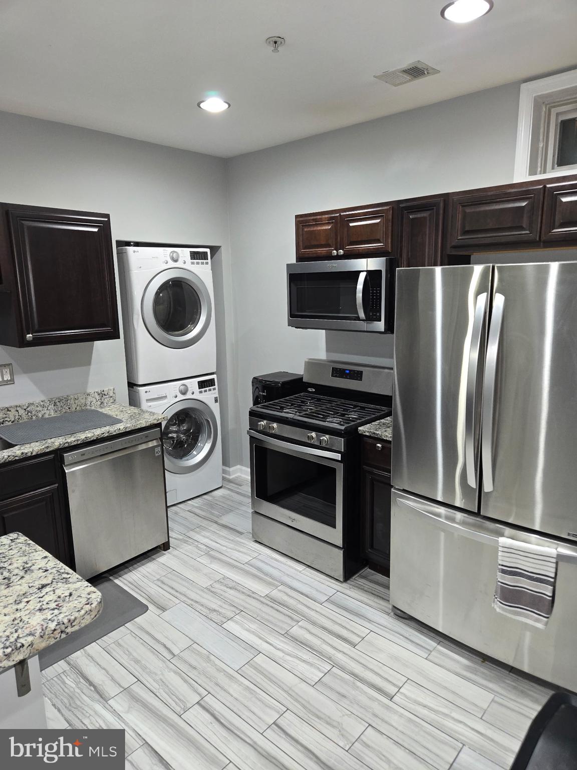 WOODMORE TOWNE CENTRE - Residential