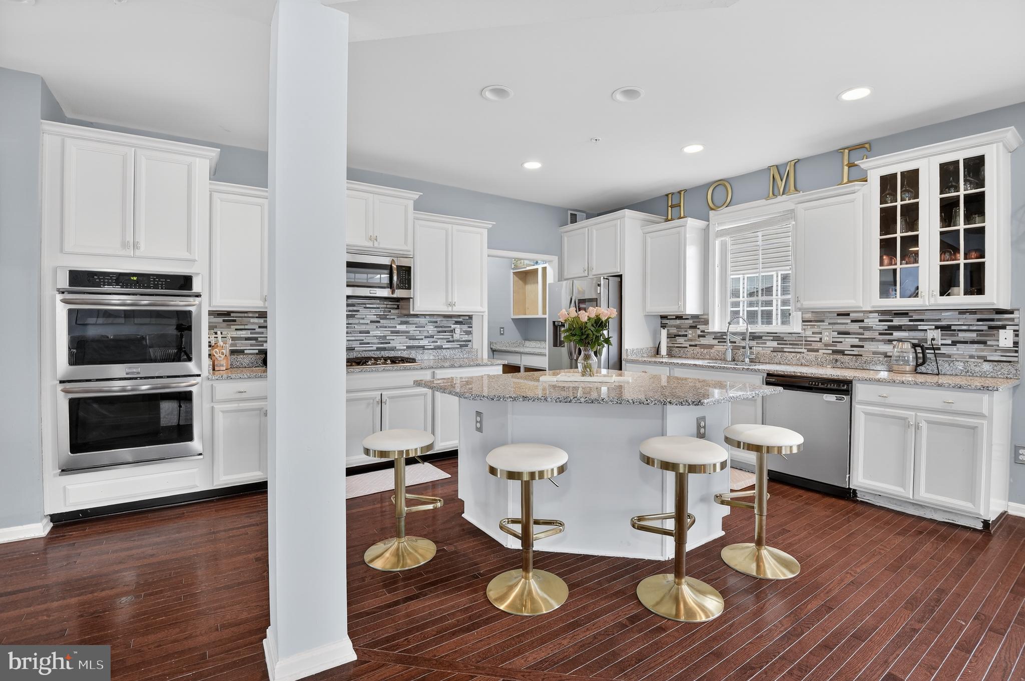 WOODMORE TOWNE CENTRE - Residential