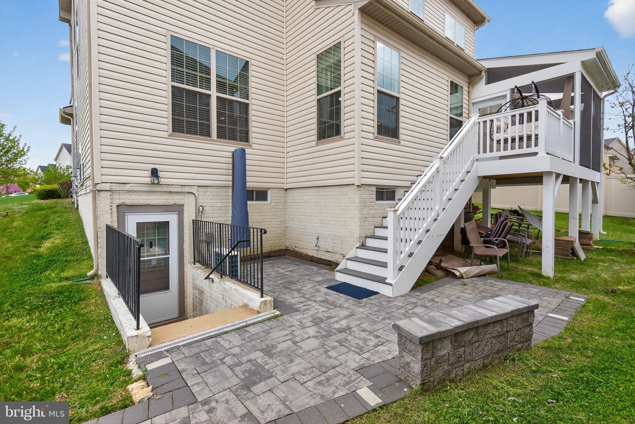 WOODMORE TOWNE CENTRE - Residential