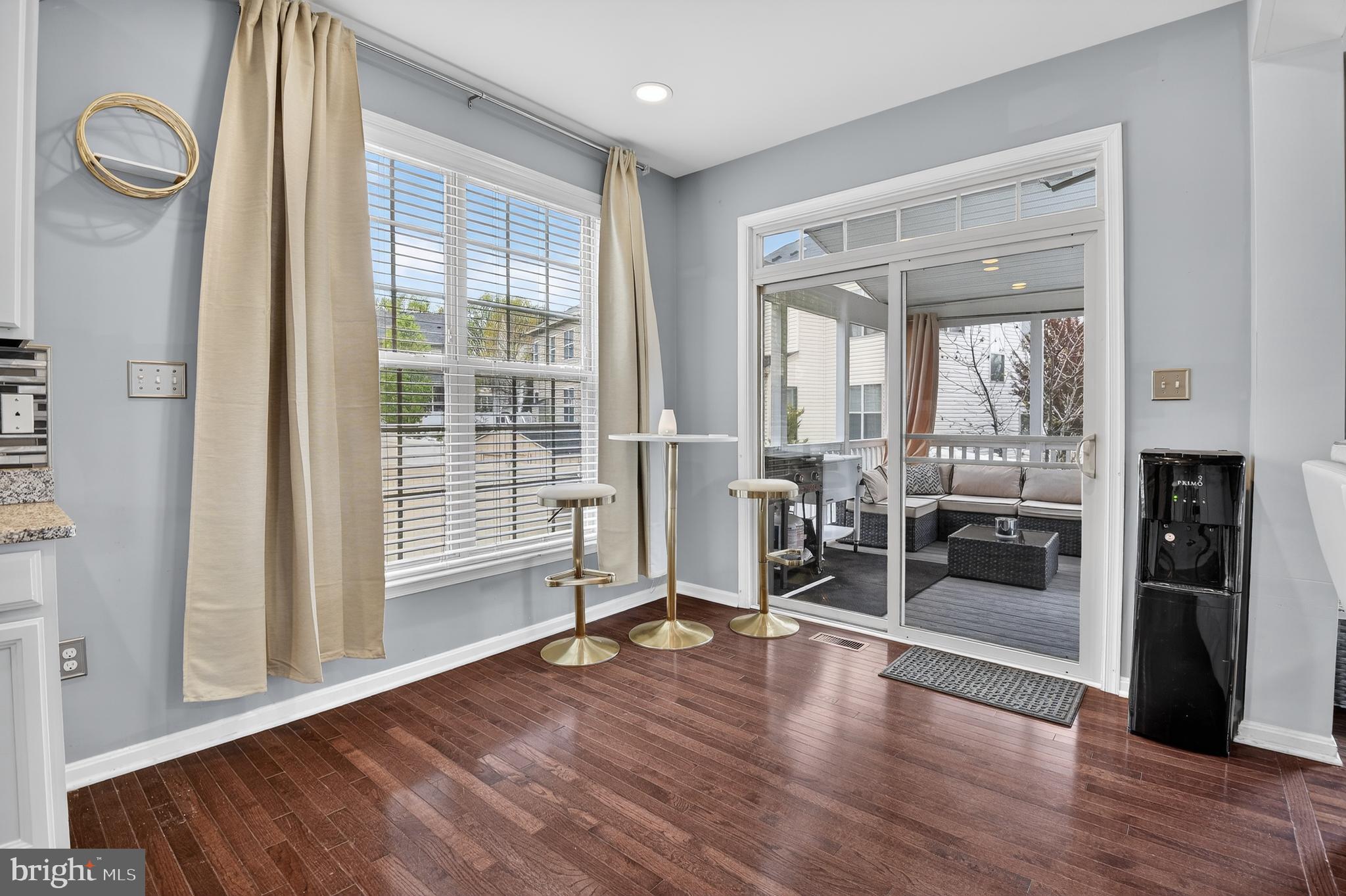 WOODMORE TOWNE CENTRE - Residential