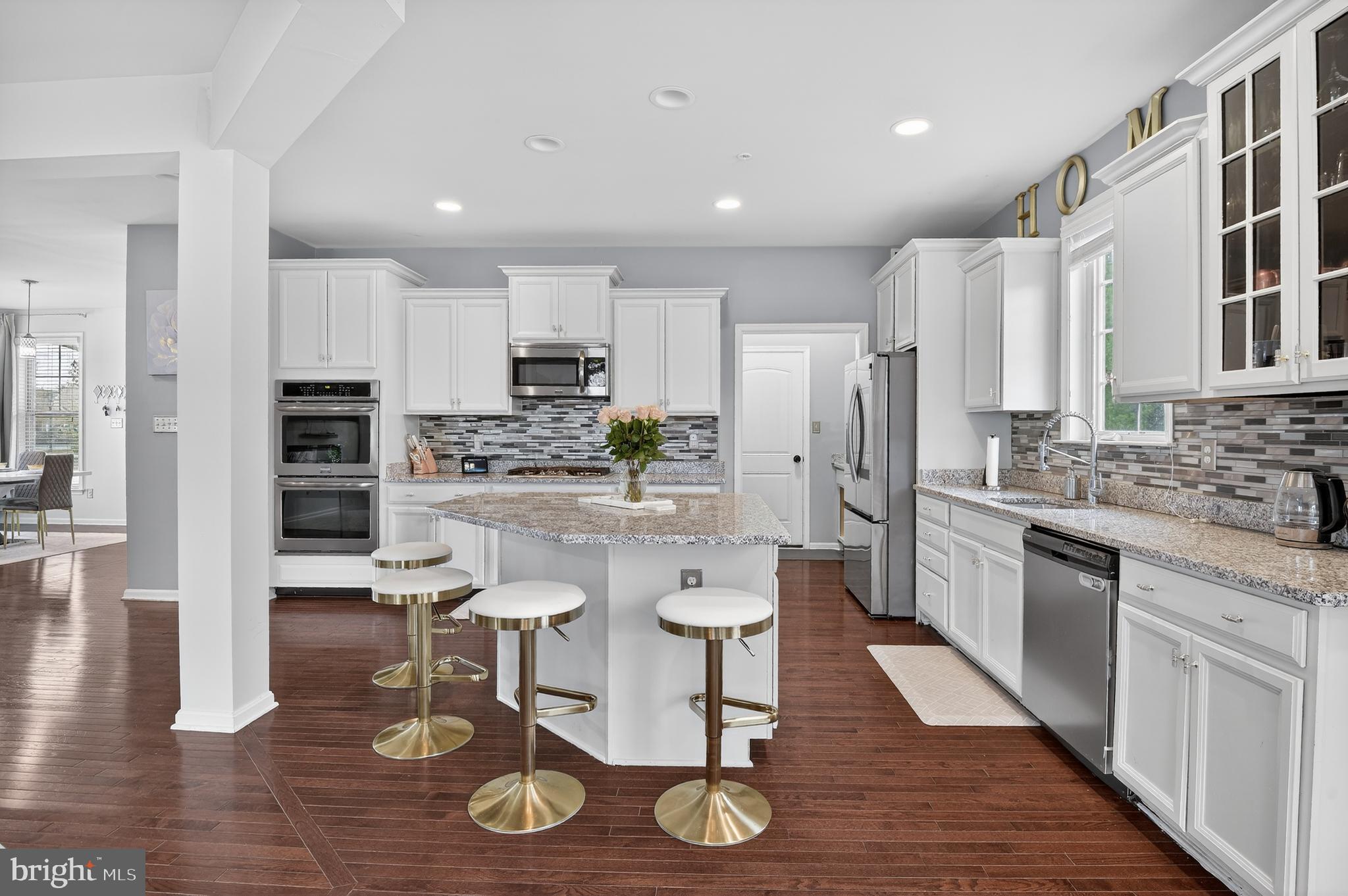 WOODMORE TOWNE CENTRE - Residential