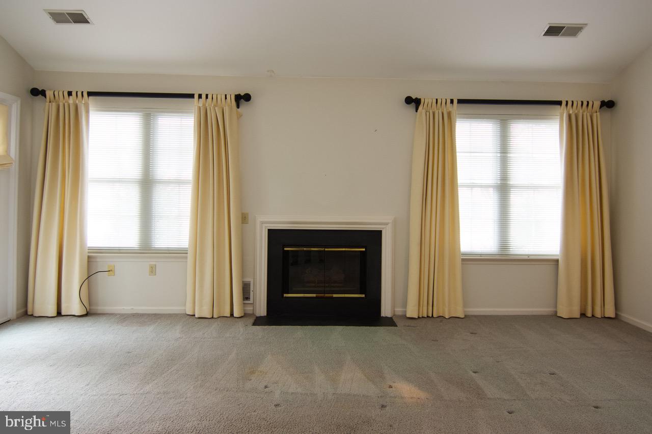 SPRING RIDGE - Residential