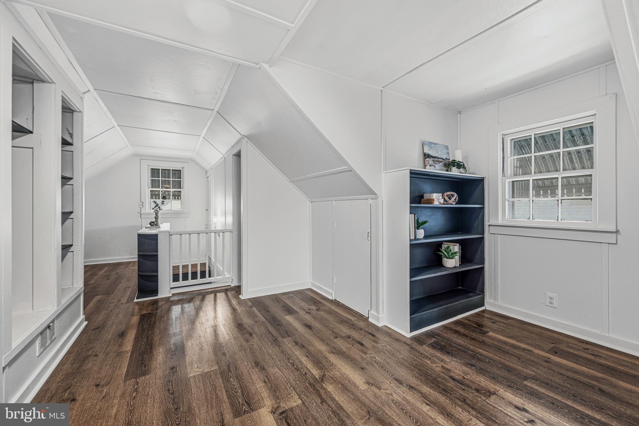 PARKVILLE - Residential