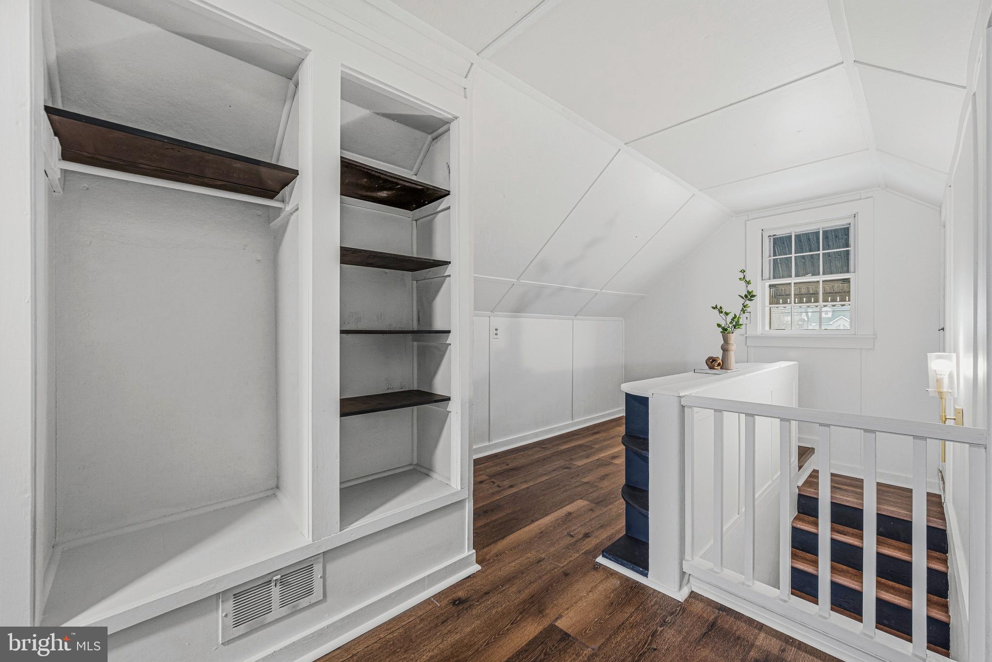 PARKVILLE - Residential